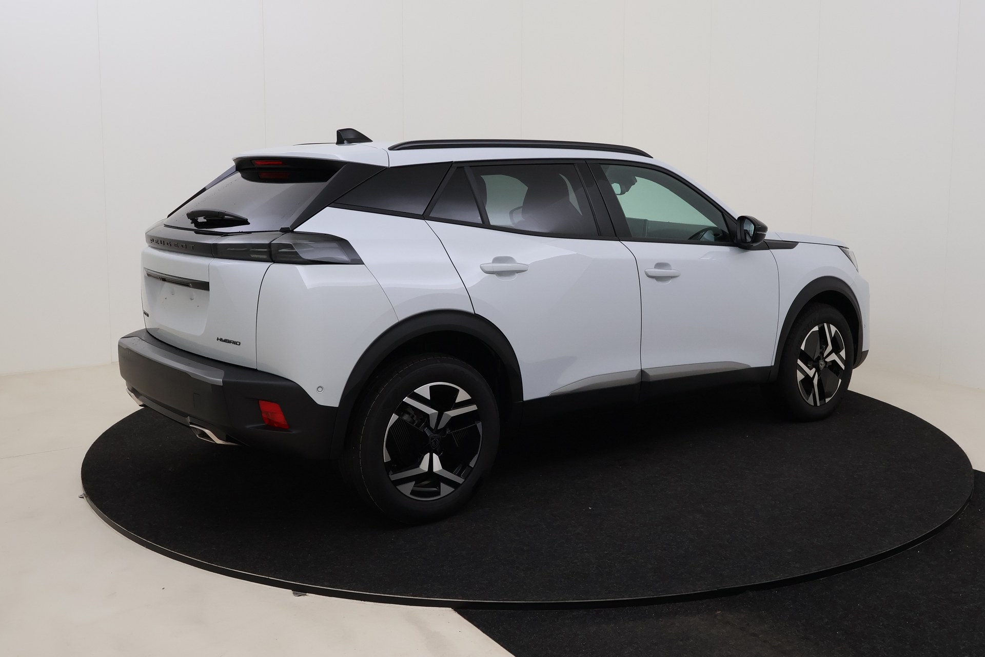 Peugeot 2008 Allure Hybrid 145 hp e-DSC6 photo