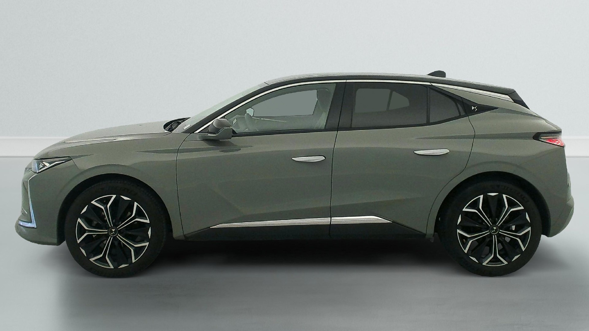 DS DS4 PureTech 130 EAT8 Rivoli photo