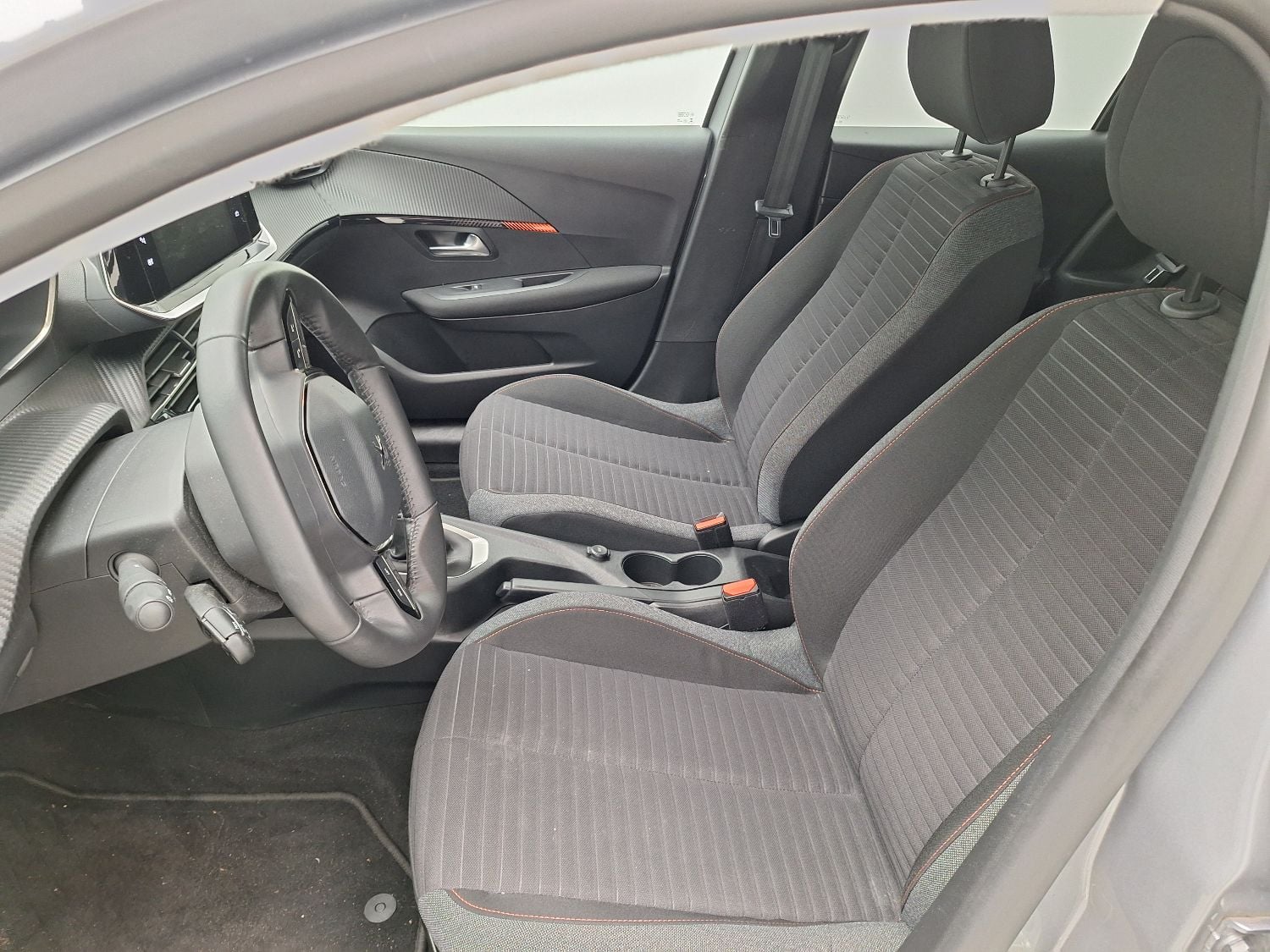 Peugeot, 208 '19, Peugeot 208 1.5 BlueHDi 100 MAN6 S&S Active pack 5 photo