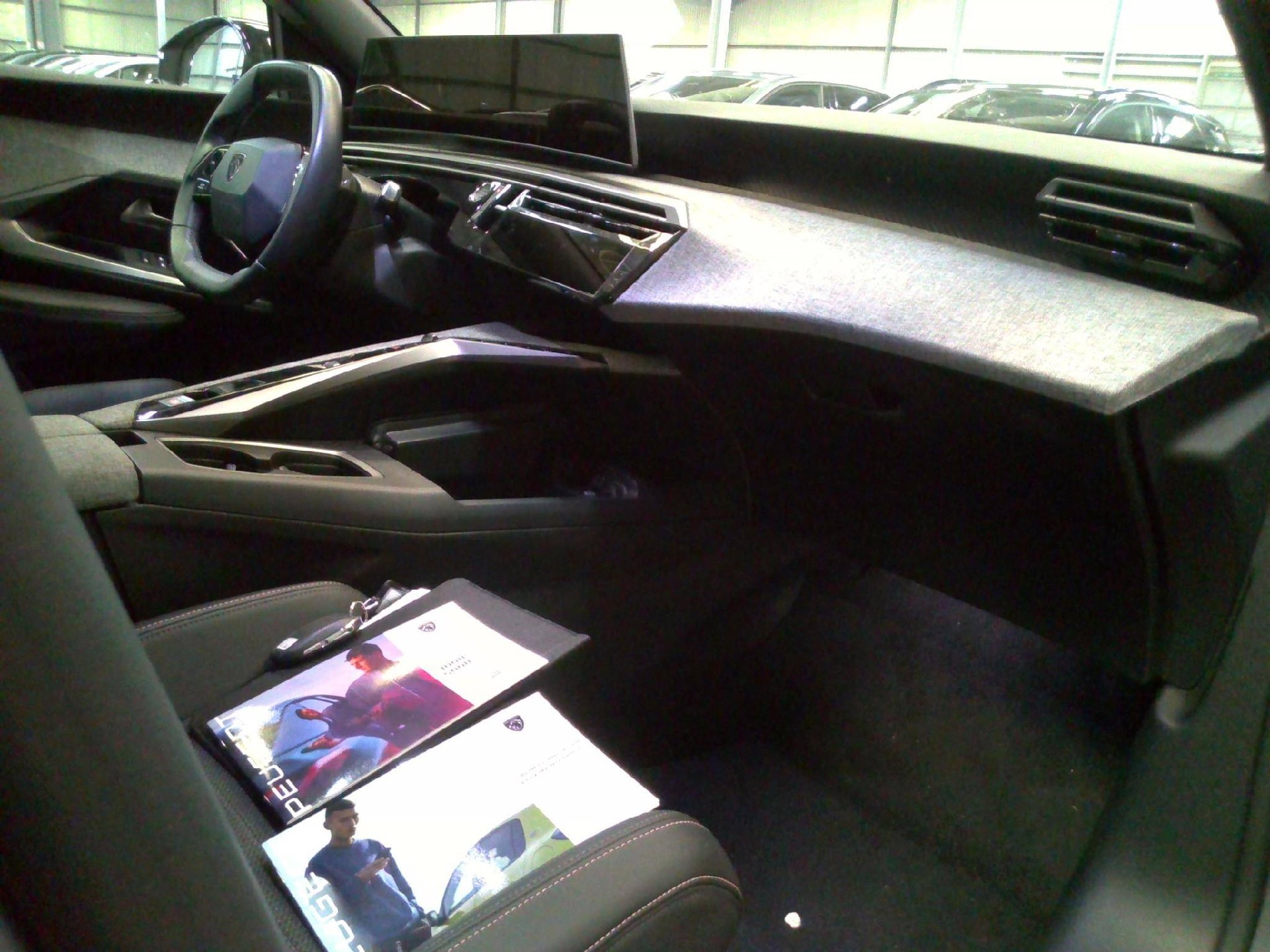 Peugeot 3008 Allure 3008 Hybrid 136 e-DCS6 photo