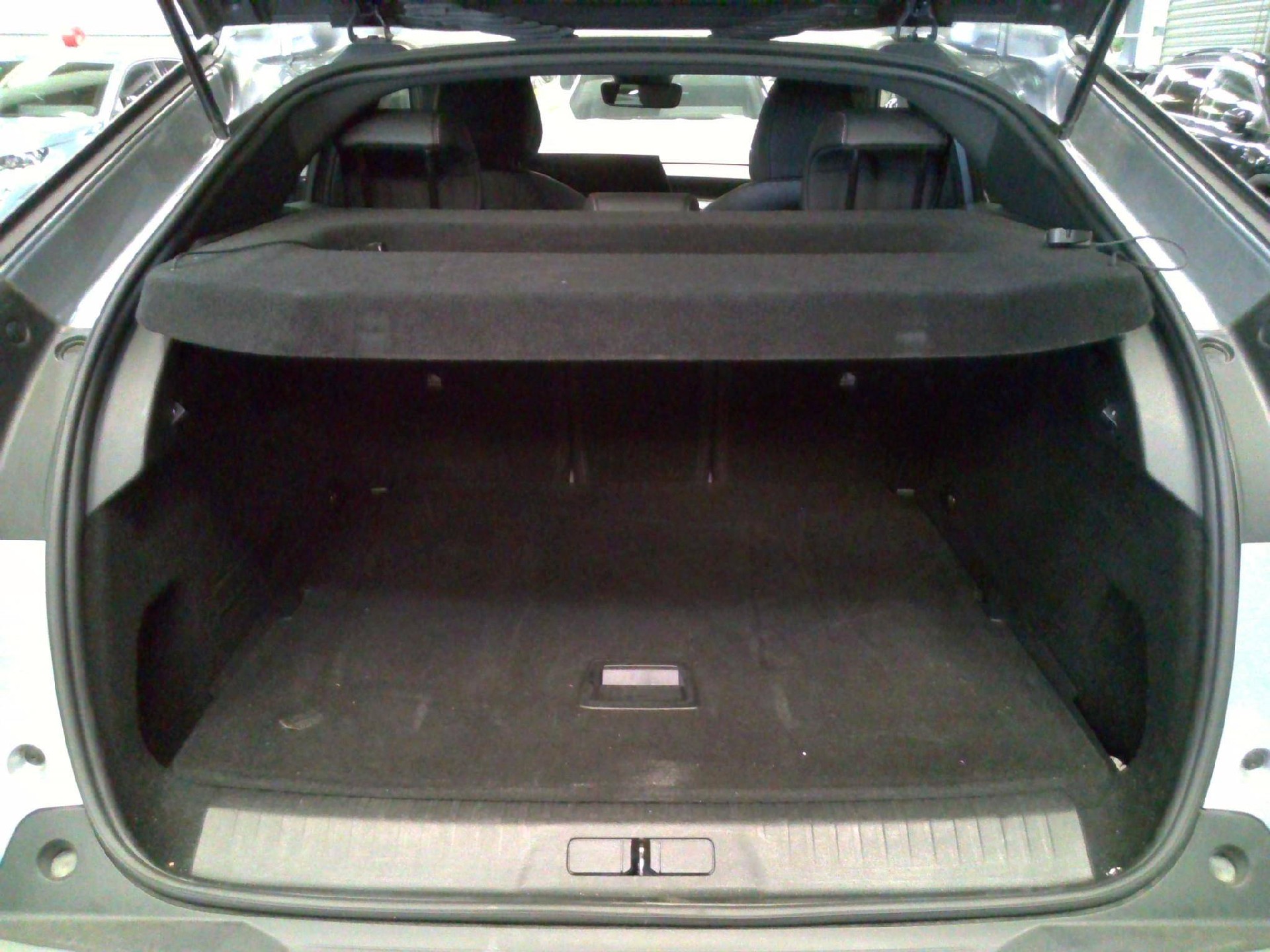 Peugeot 3008 Allure Hybrid 136 e-DCS6 (1.2L) photo