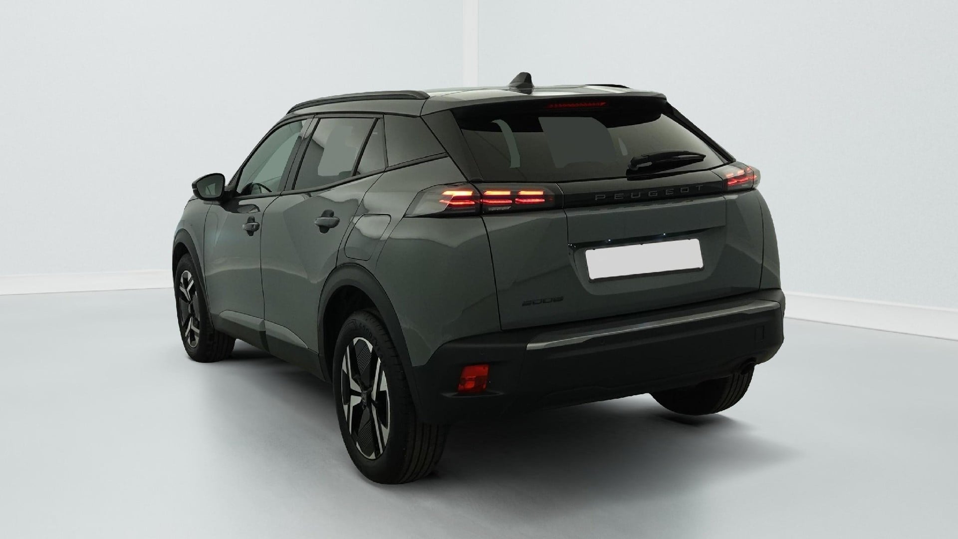 Peugeot 2008 Allure 1.2 100 S&S BVM6 photo