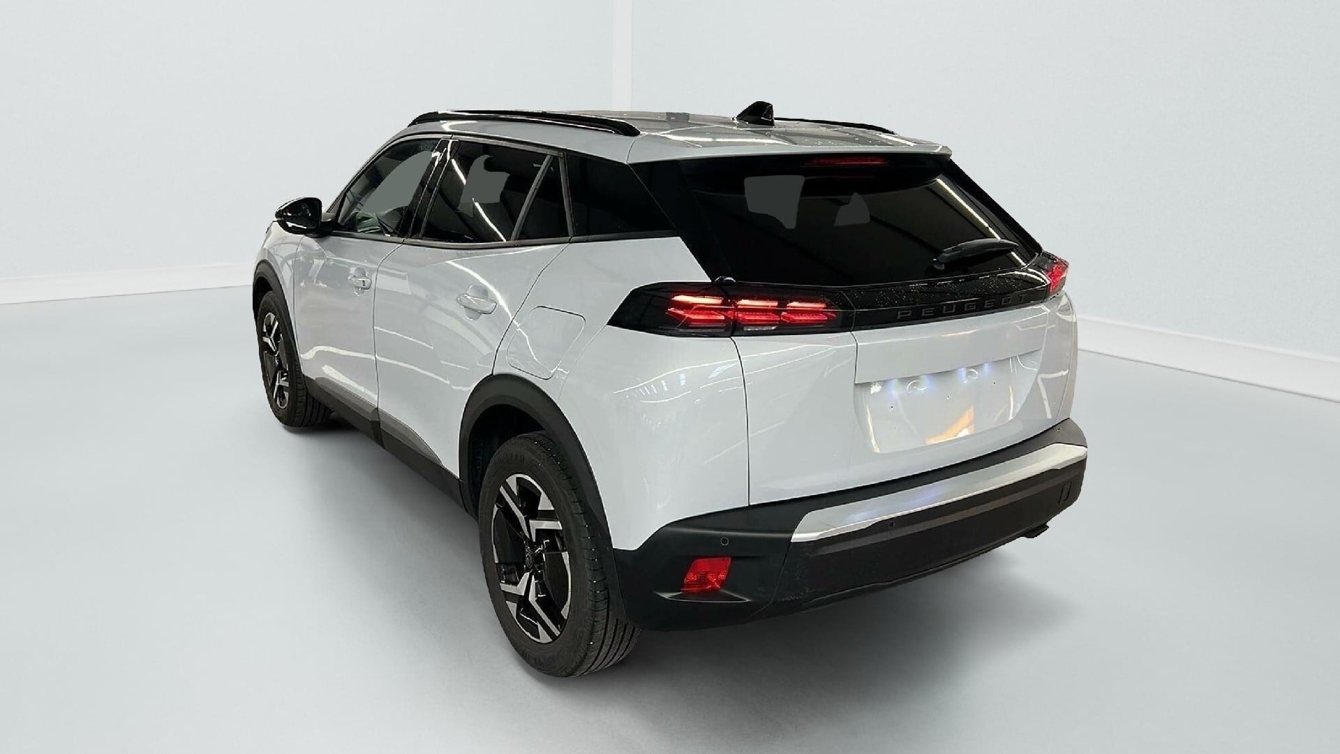 Peugeot 2008 100 S&S BVM6 Allure photo