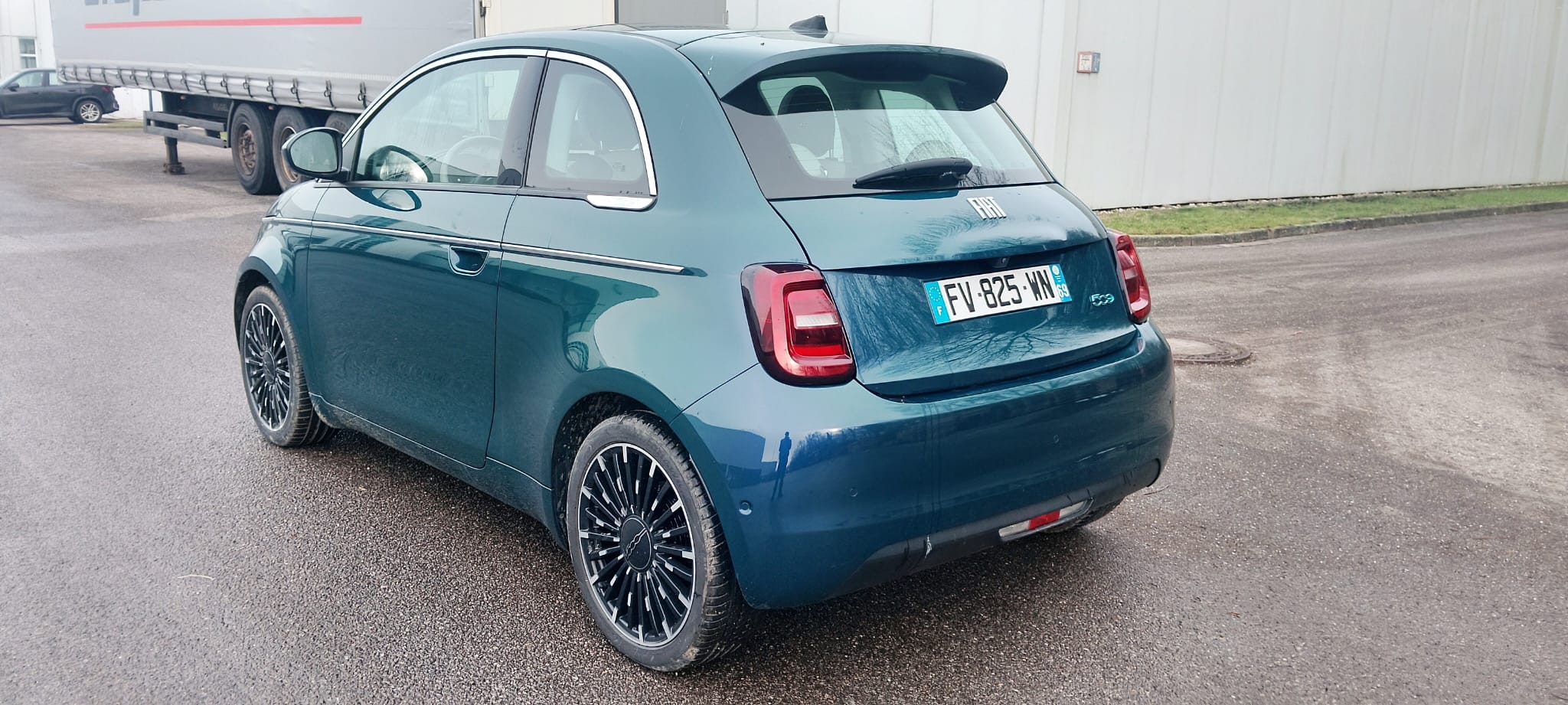 Fiat 500e La Prima Elektro 118hp photo