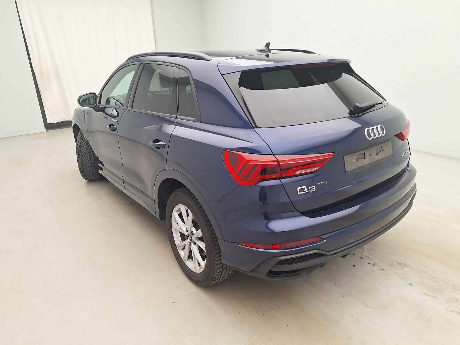 Audi, Q3 '18 PHEV, Audi Q3 45 TFSI e S tronic S Line 5d photo