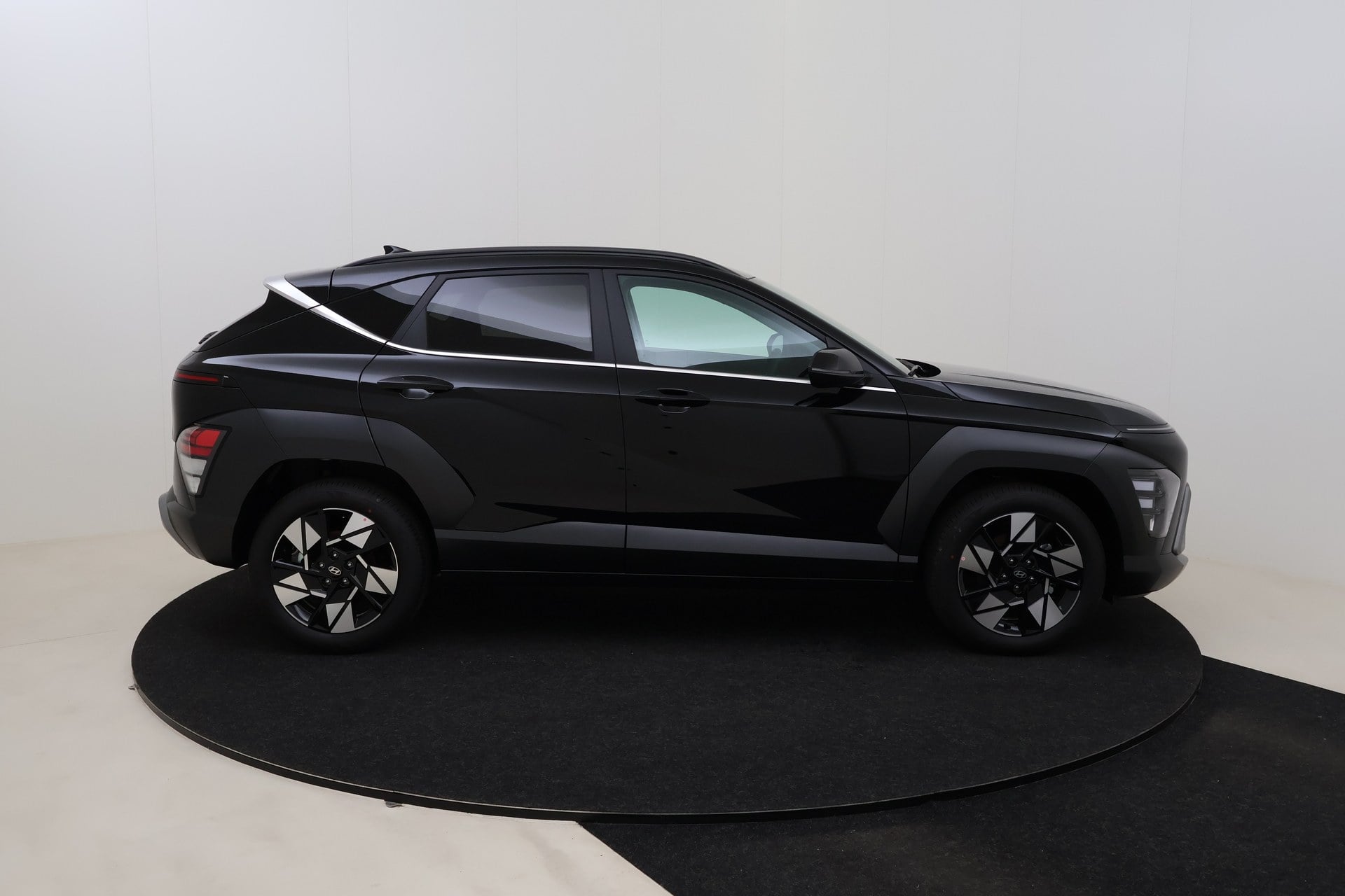 Hyundai Kona Feel 1.6 Gdi HEV 138 hp 6DCT photo