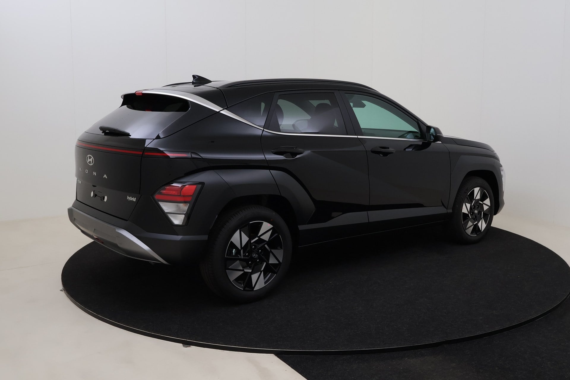 Hyundai Kona Feel 1.6 Gdi HEV 138 hp 6DCT photo