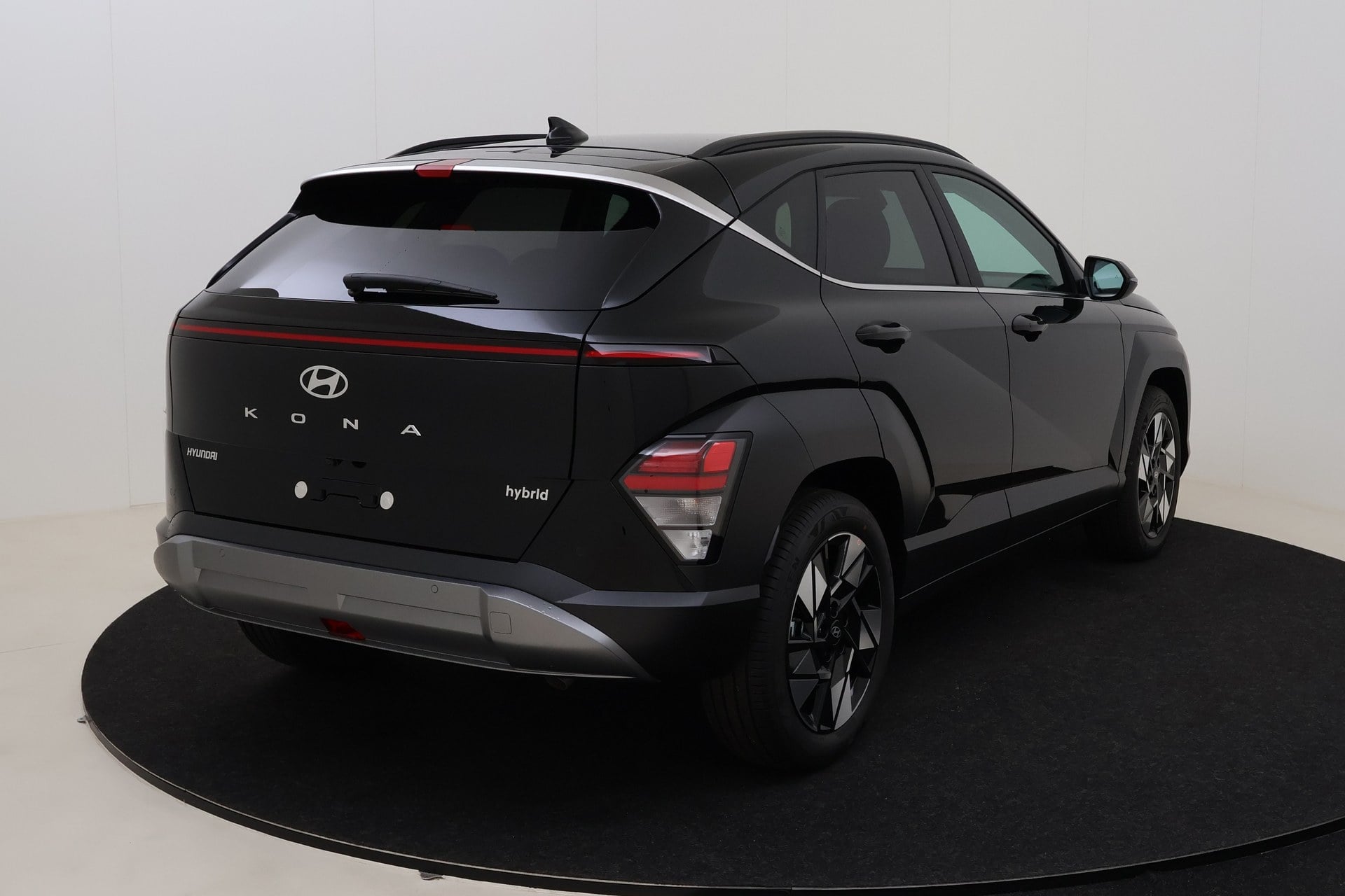 Hyundai Kona Feel 1.6 Gdi HEV 138 hp 6DCT photo