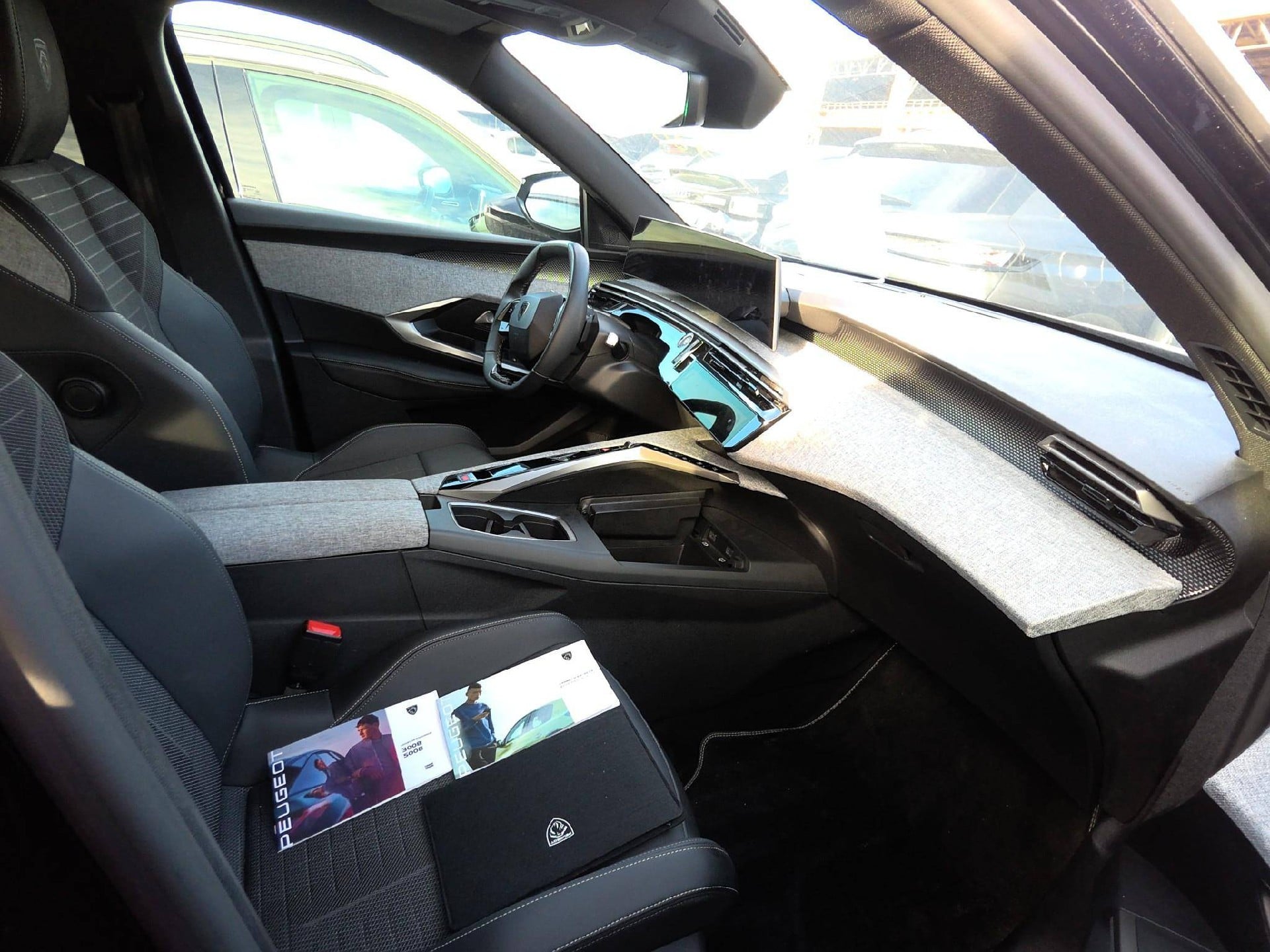 Peugeot 3008 GT 3008 Hybrid 145 e-DCS6 photo