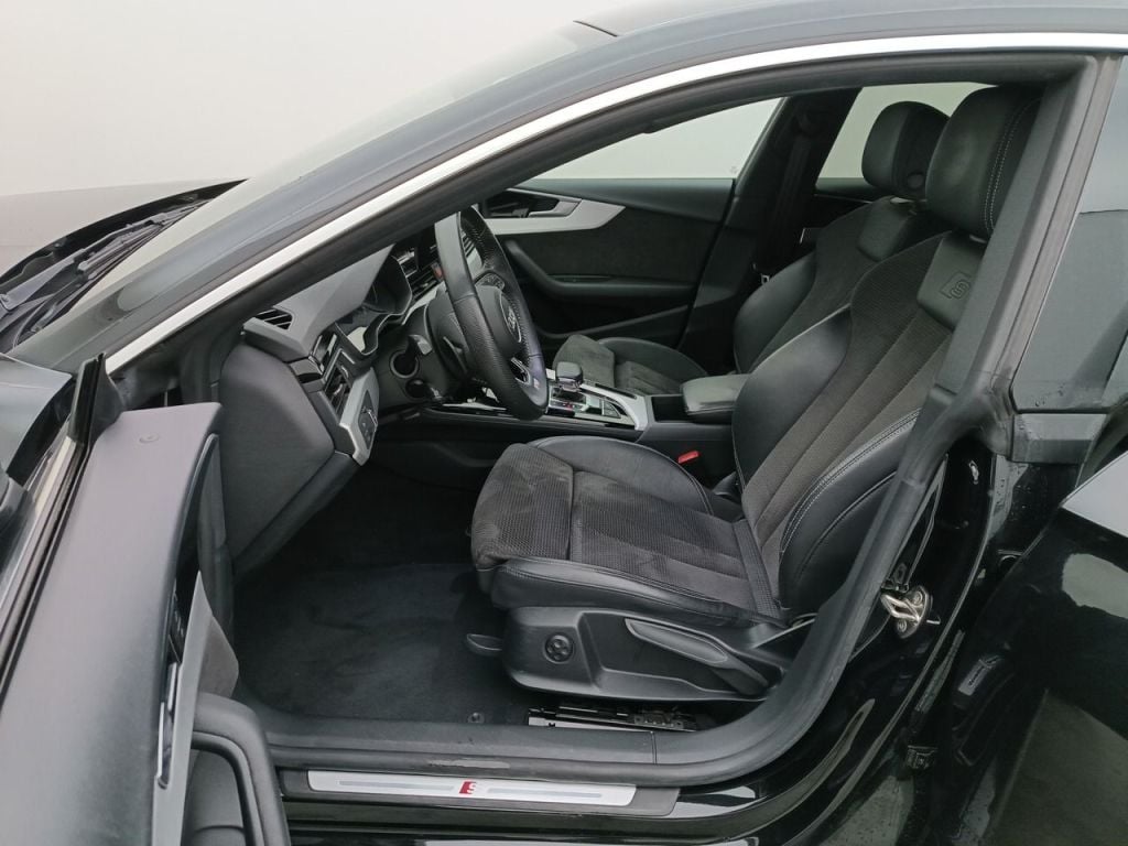 Audi A5 Sportback 40 g-tron S tronic Bus. Ed. Advanced 5d photo