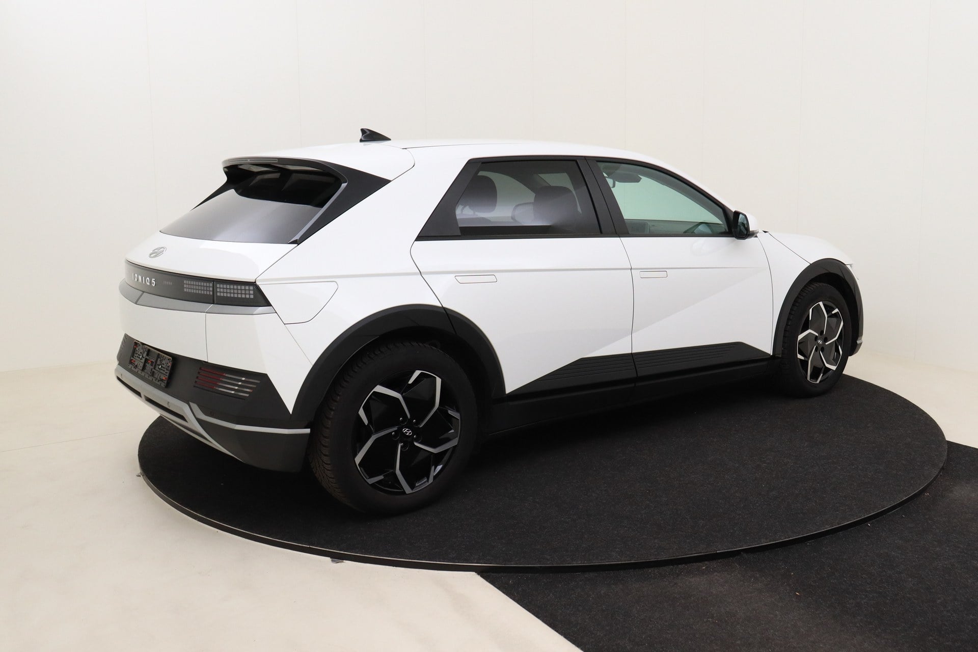 Hyundai IONIQ 5 Core 58 kWh 166 hp photo