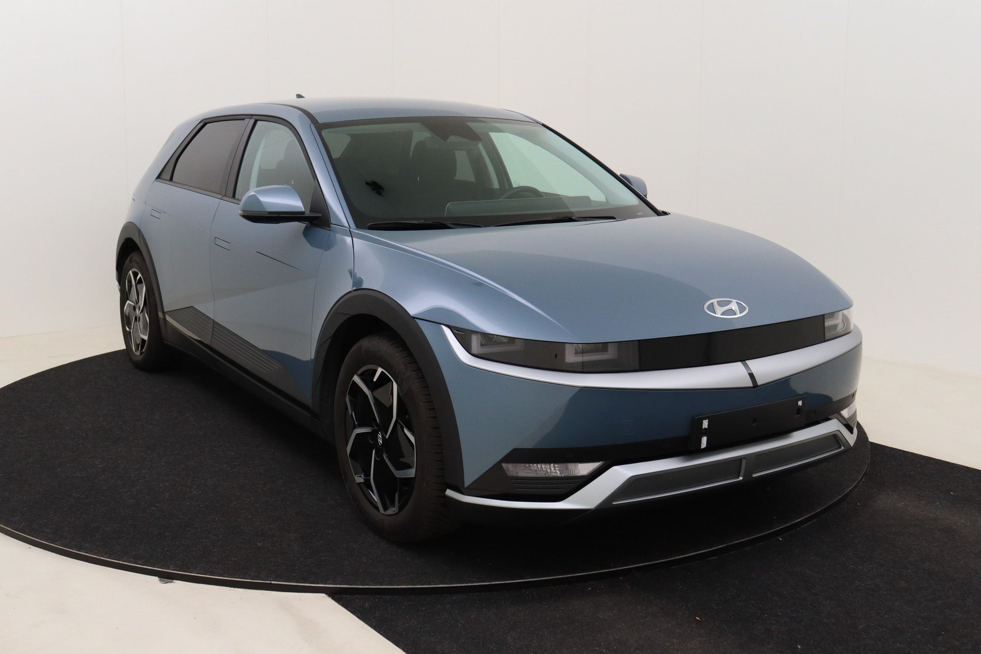 Hyundai IONIQ 5 Core 58 kWh 166 hp photo