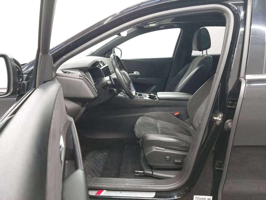 DS 7 Crossback 1.2 PureTech 130 Auto PERFORMANCE Line + 5d photo