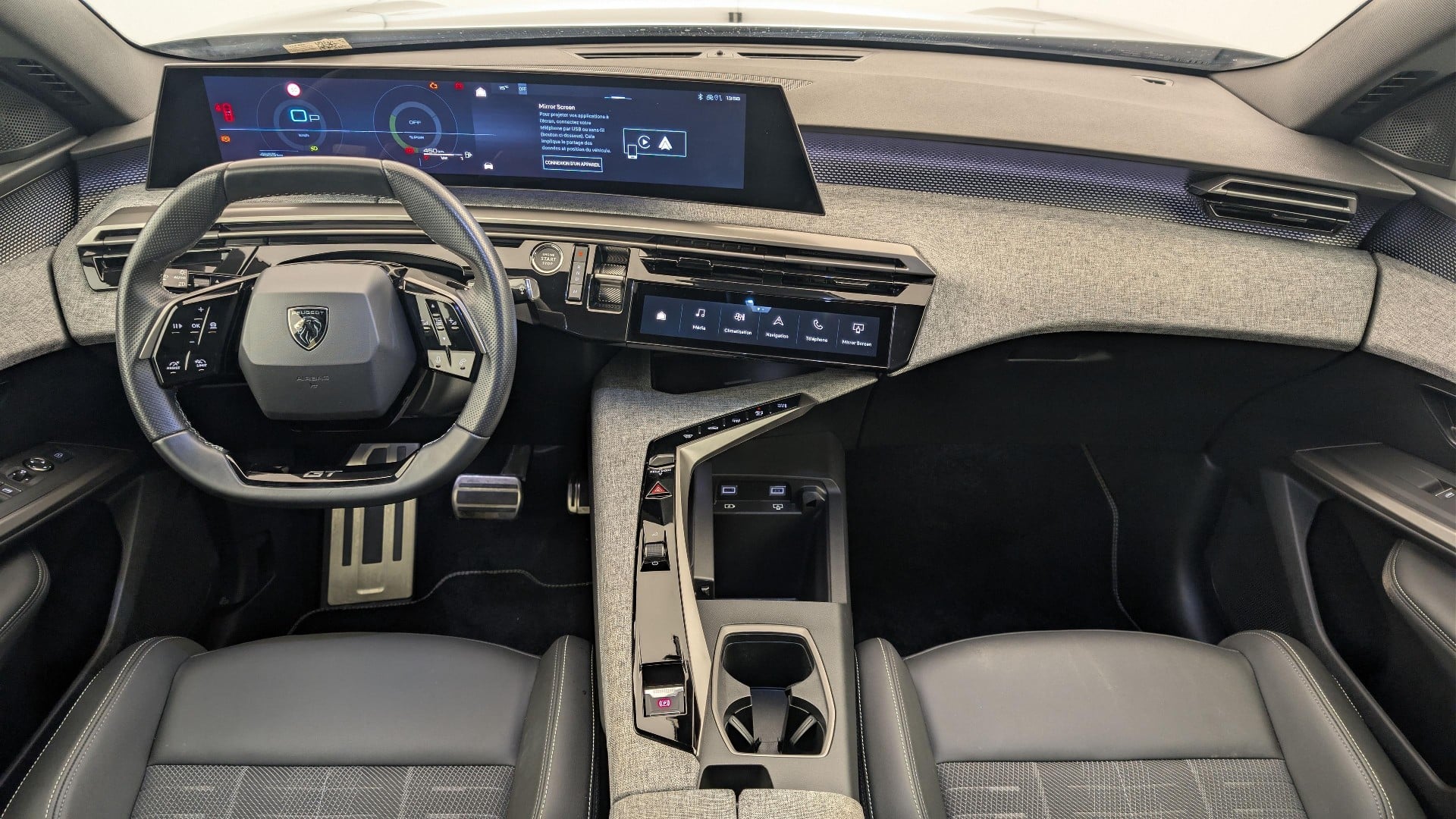 Peugeot 3008 Hybrid 145 e-DCS6 GT photo