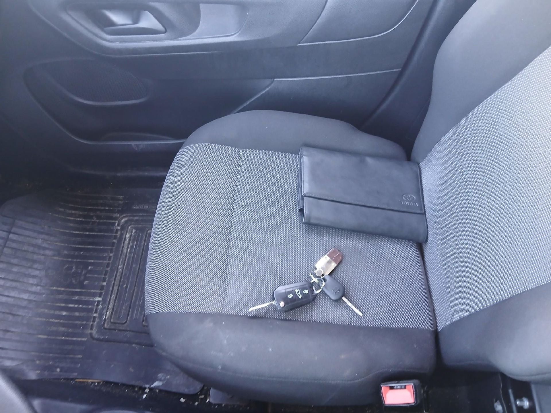 TOYOTA Proace City/2020/4P/furgón derivado de turismo 1.5D 75kW (100CV) GX 650kg Media photo