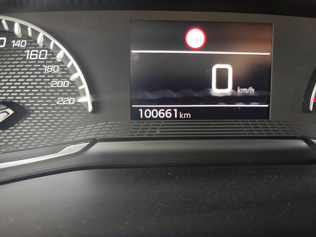 PEUGEOT 2008 / 2019 / 5P / todoterreno Allure BlueHDI 81kW (110CV) photo