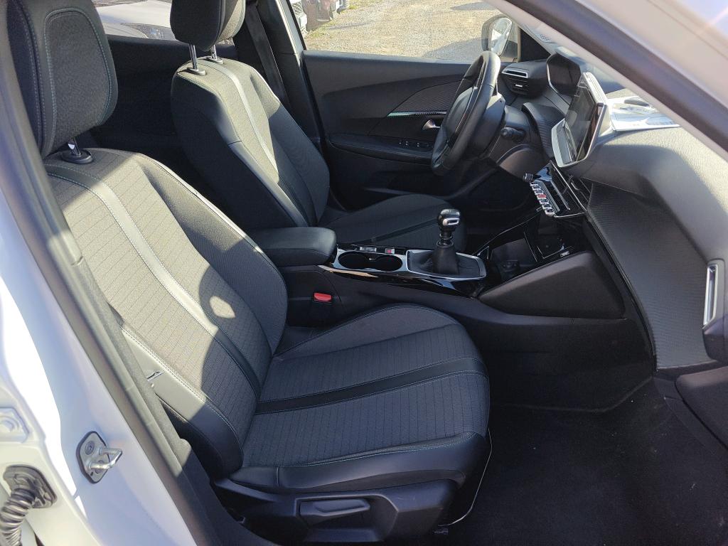 PEUGEOT 2008 / 2019 / 5P / todoterreno Allure BlueHDI 81kW (110CV) photo