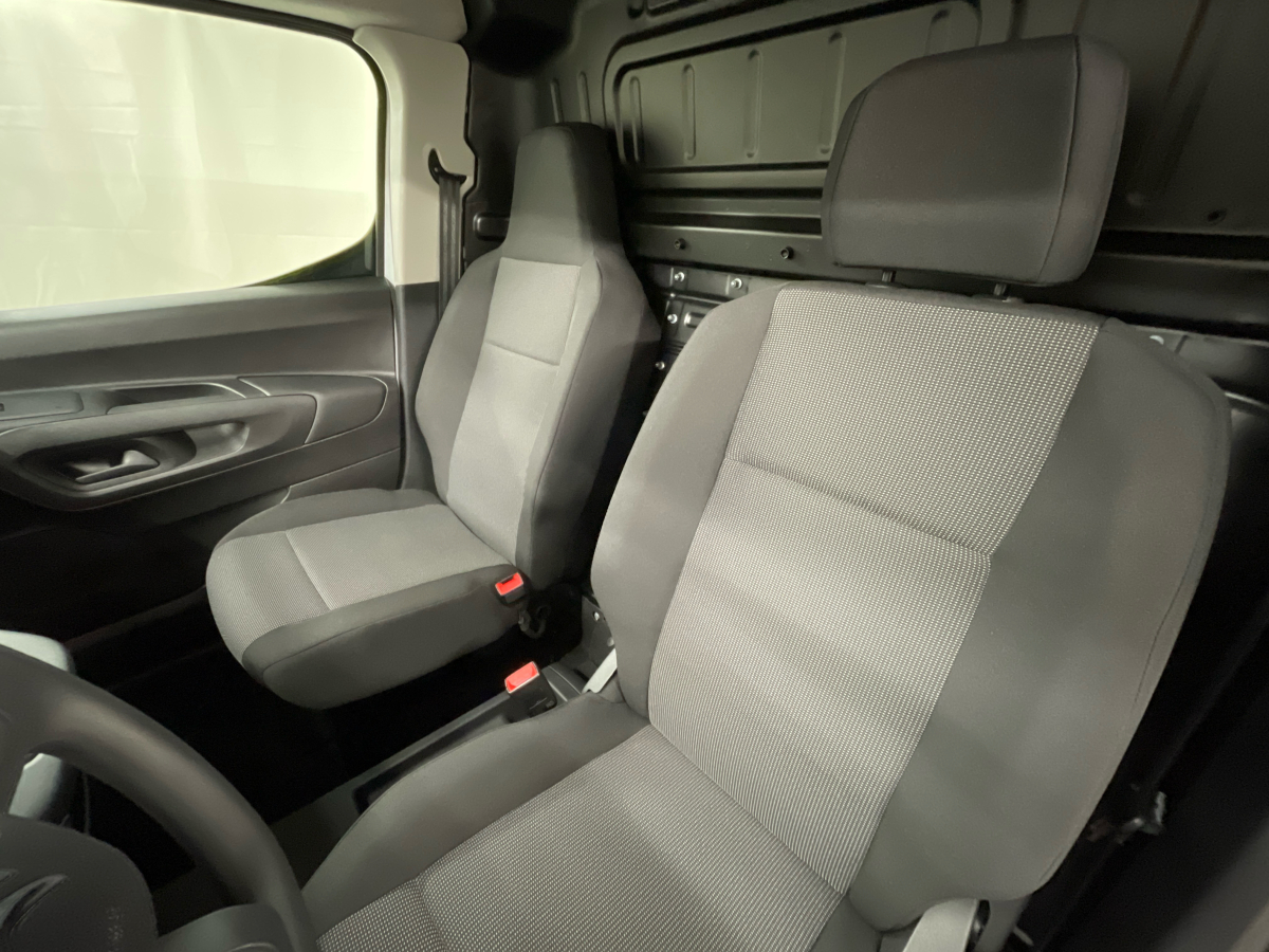 Citroen e-Berlingo Van 50 kWh Citroën ë-Berlingo Van 50 kWh *Mirror link photo