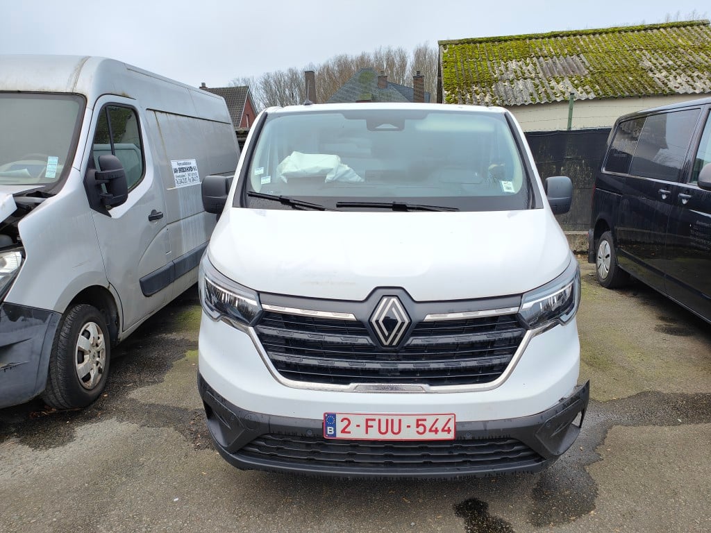 Renault Trafic L2H1 dCi 150 EDC Confort 2.9T 4d !! Damaged cars !! photo