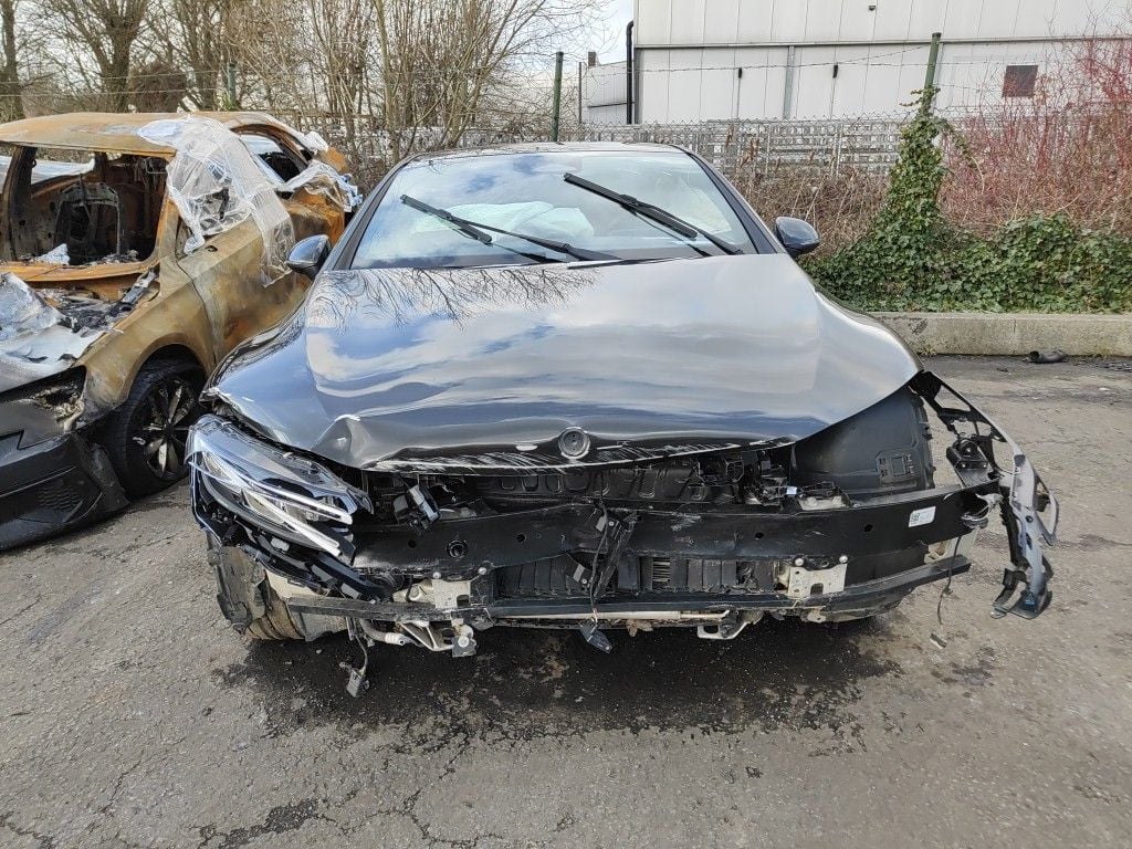 Mercedes-Benz EQE EQE 300 Business Line 4d !! Damaged car !!