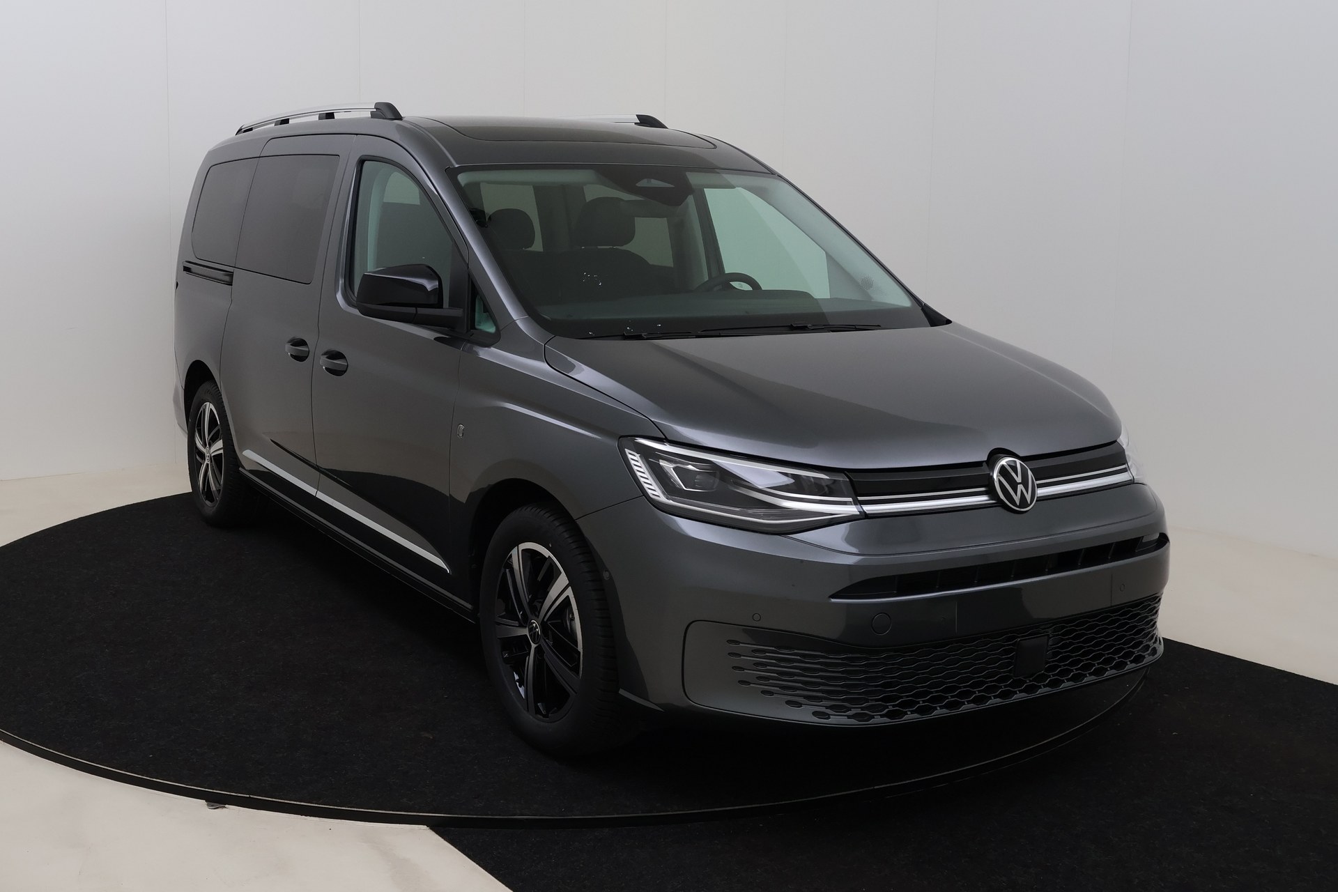 Volkswagen Caddy Maxi Style 5pl eHybrid 115 hp DSG 6 photo