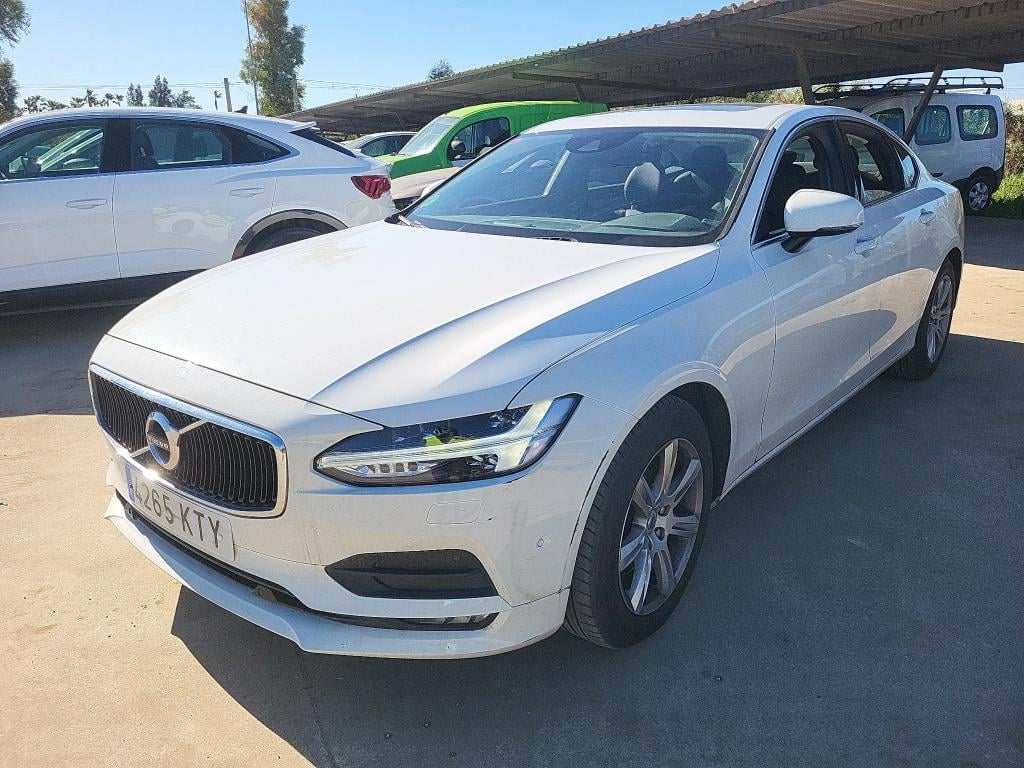 VOLVO S90 / 2016 / 4P / sedán 2.0 D4 Momentum Auto