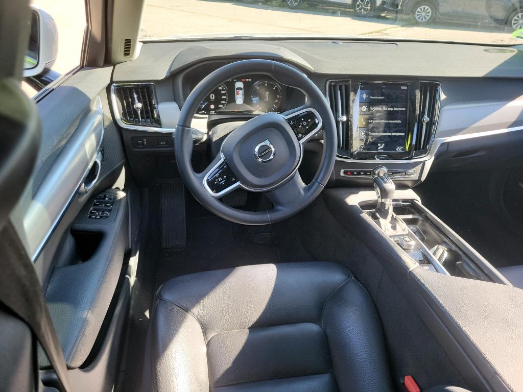VOLVO S90 / 2016 / 4P / sedán 2.0 D4 Momentum Auto photo