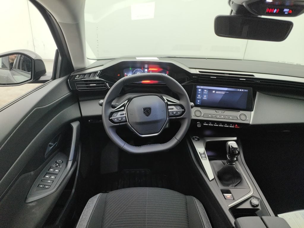 Peugeot 308 SW 1.2 PureTech 130 S&S Active Pack 5d photo