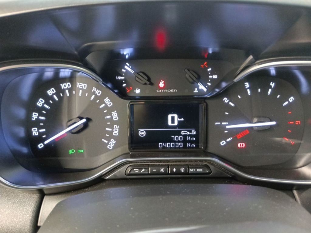 Citroën C3 Aircross 1.5 BlueHDi 110 S&S MAN6 Shine 5d photo