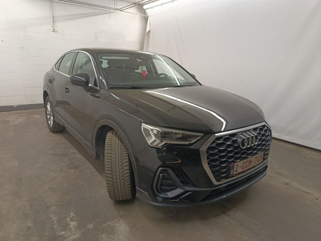 Audi Q3 Sportback 45 TFSI e S tronic 5d photo