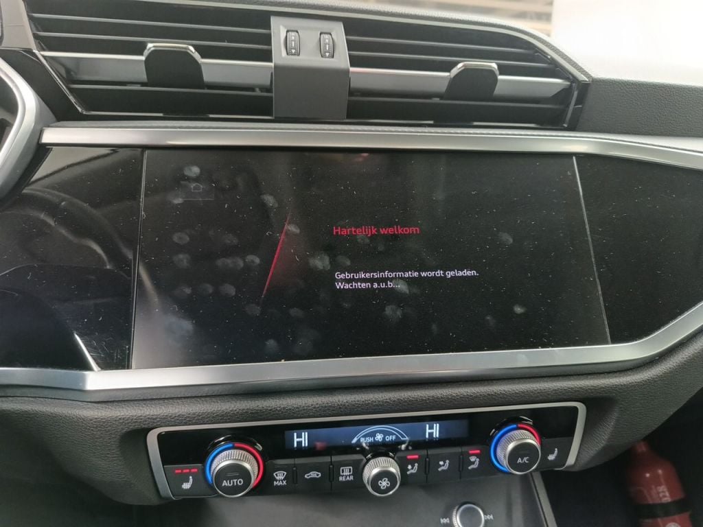 Audi Q3 Sportback 45 TFSI e S tronic 5d photo