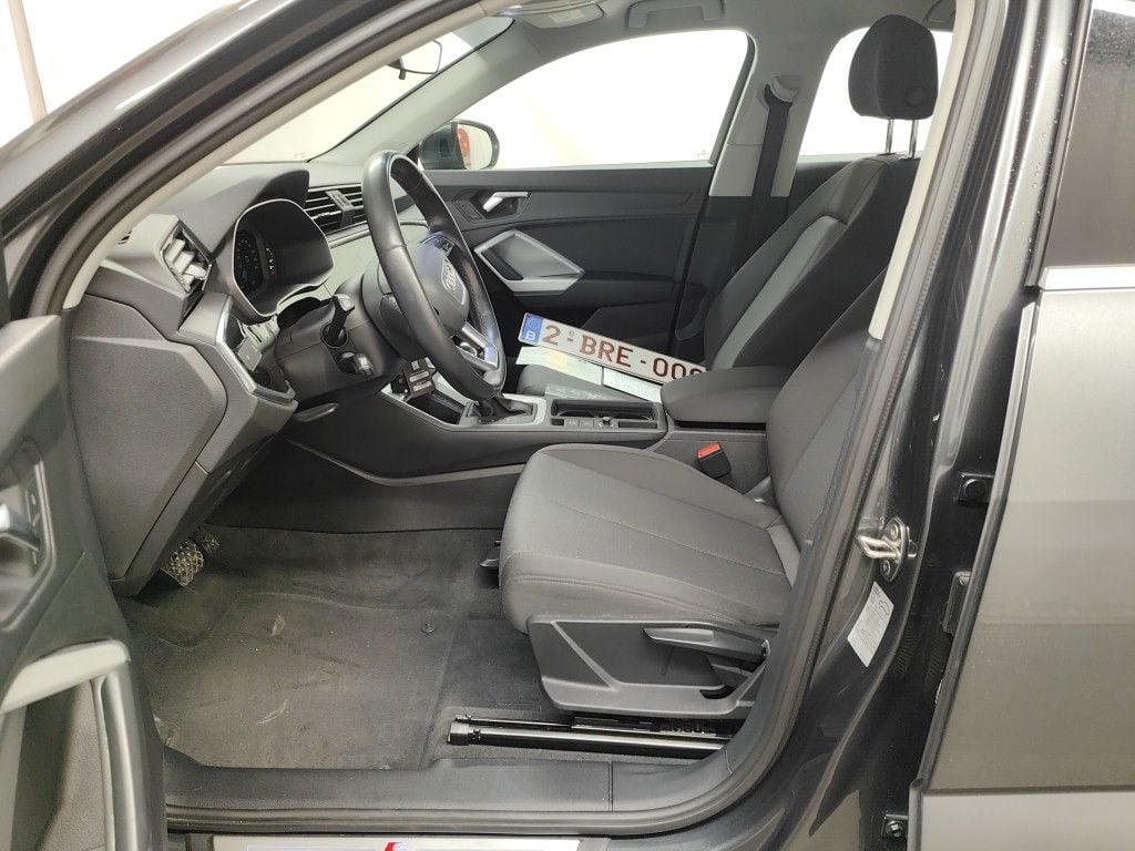 Audi Q3 Sportback 45 TFSI e S tronic S Line 5d photo