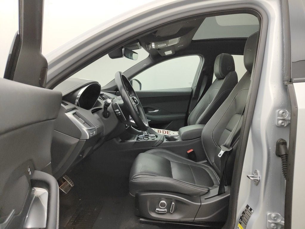 Jaguar E-Pace P160 Aut. FWD R-Dynamic S 5d photo