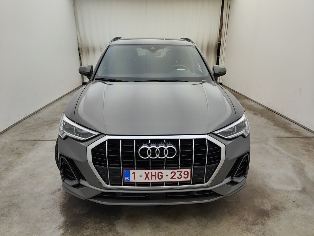 Audi Q3 35 TFSI S tronic S line 5d photo