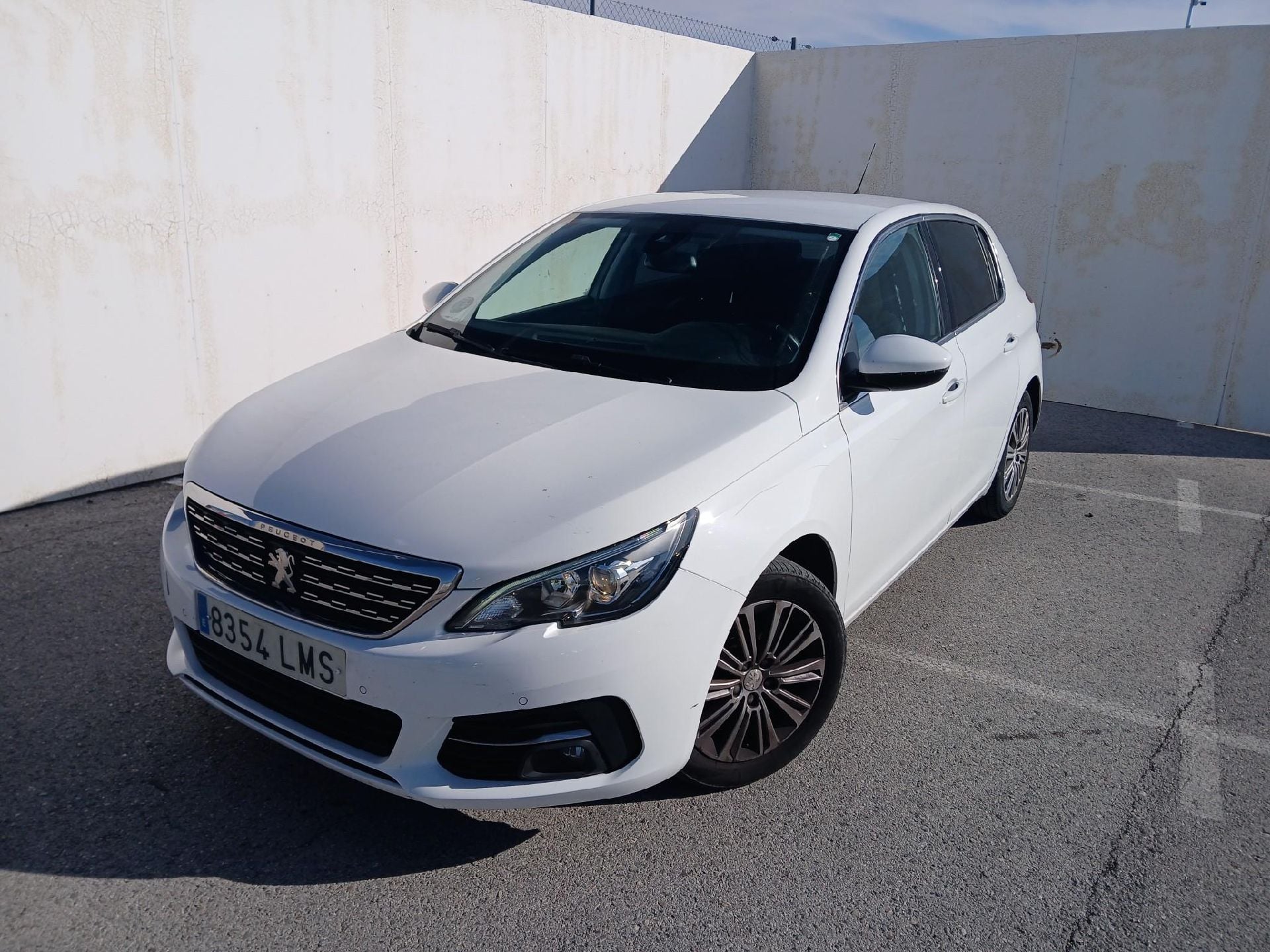 PEUGEOT 308 / 2017 / 5P / berlina con portón 5p Allure PureTech 130 S&S (CX)