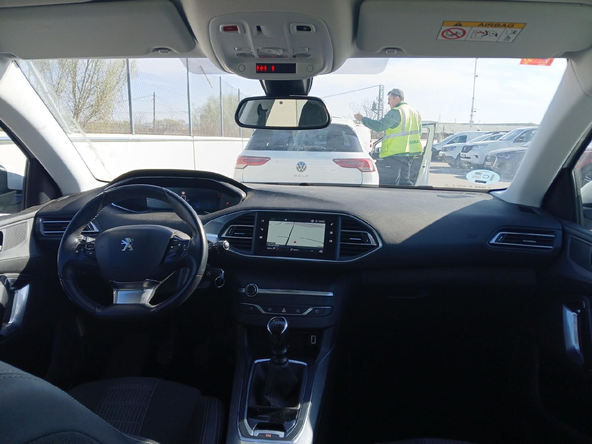 PEUGEOT 308 / 2017 / 5P / berlina con portón 5p Allure PureTech 130 S&S (CX) photo