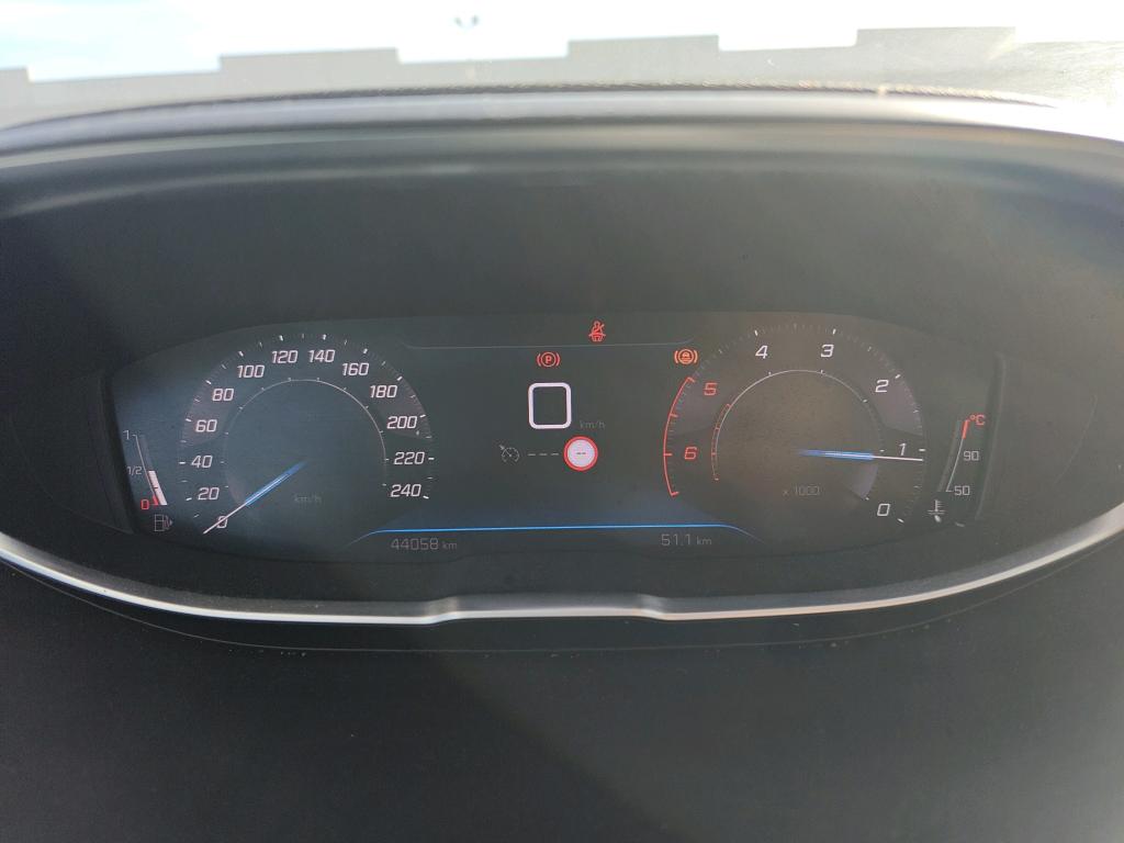 PEUGEOT 3008 / 2020 / 5P / todoterreno 1.5 BlueHDi 96kW (130CV) S&S Active Pack (AC3) photo