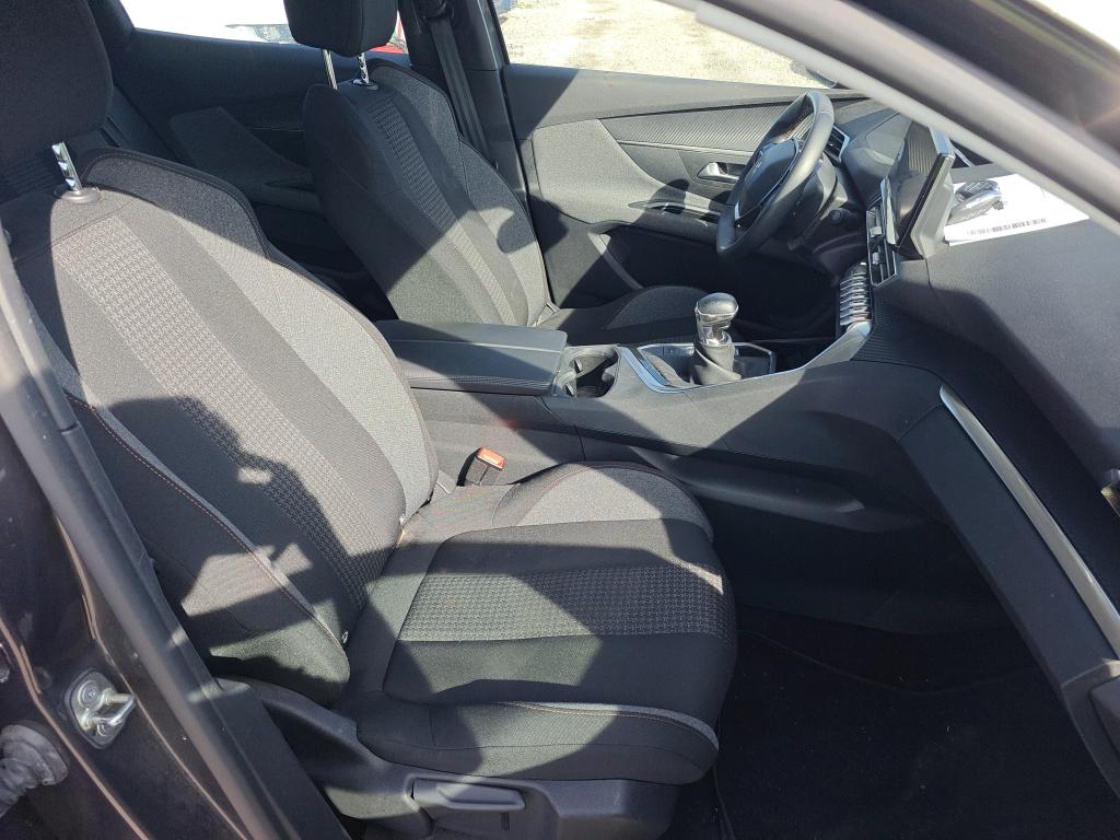 PEUGEOT 3008 / 2020 / 5P / todoterreno 1.5 BlueHDi 96kW (130CV) S&S Active Pack (AC3) photo