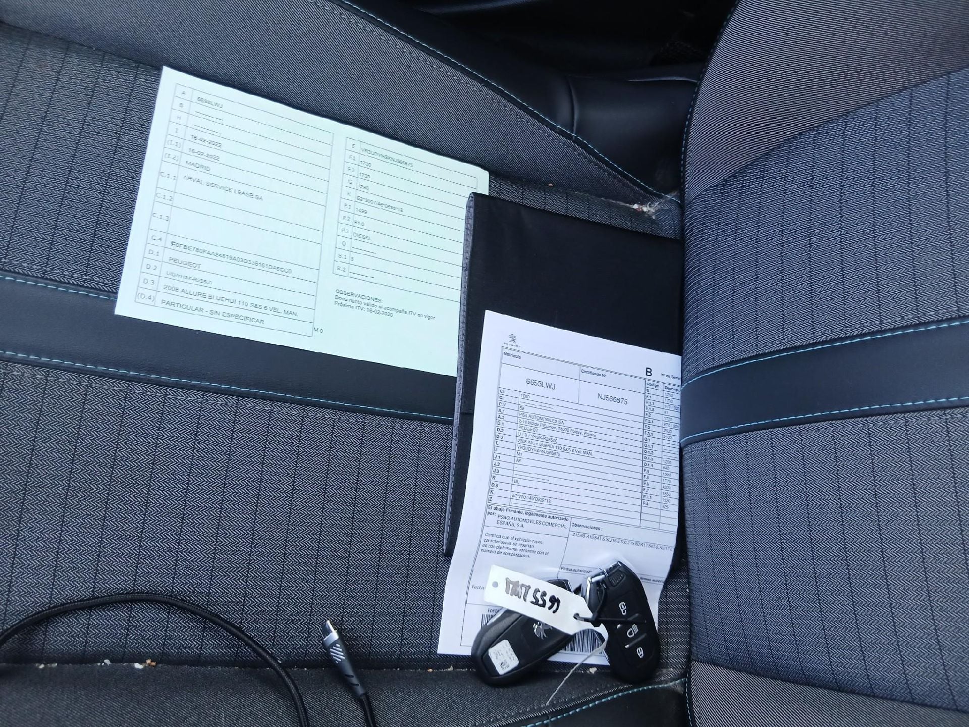 PEUGEOT 2008 / 2019 / 5P / todoterreno Allure BlueHDI 81kW (110CV) photo