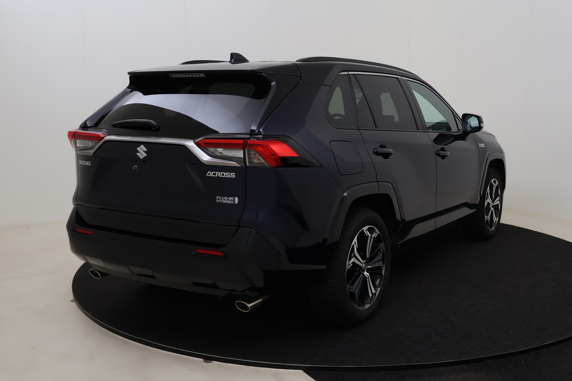 Suzuki Across GLX 2.5 AWD 7HYB ECVT photo