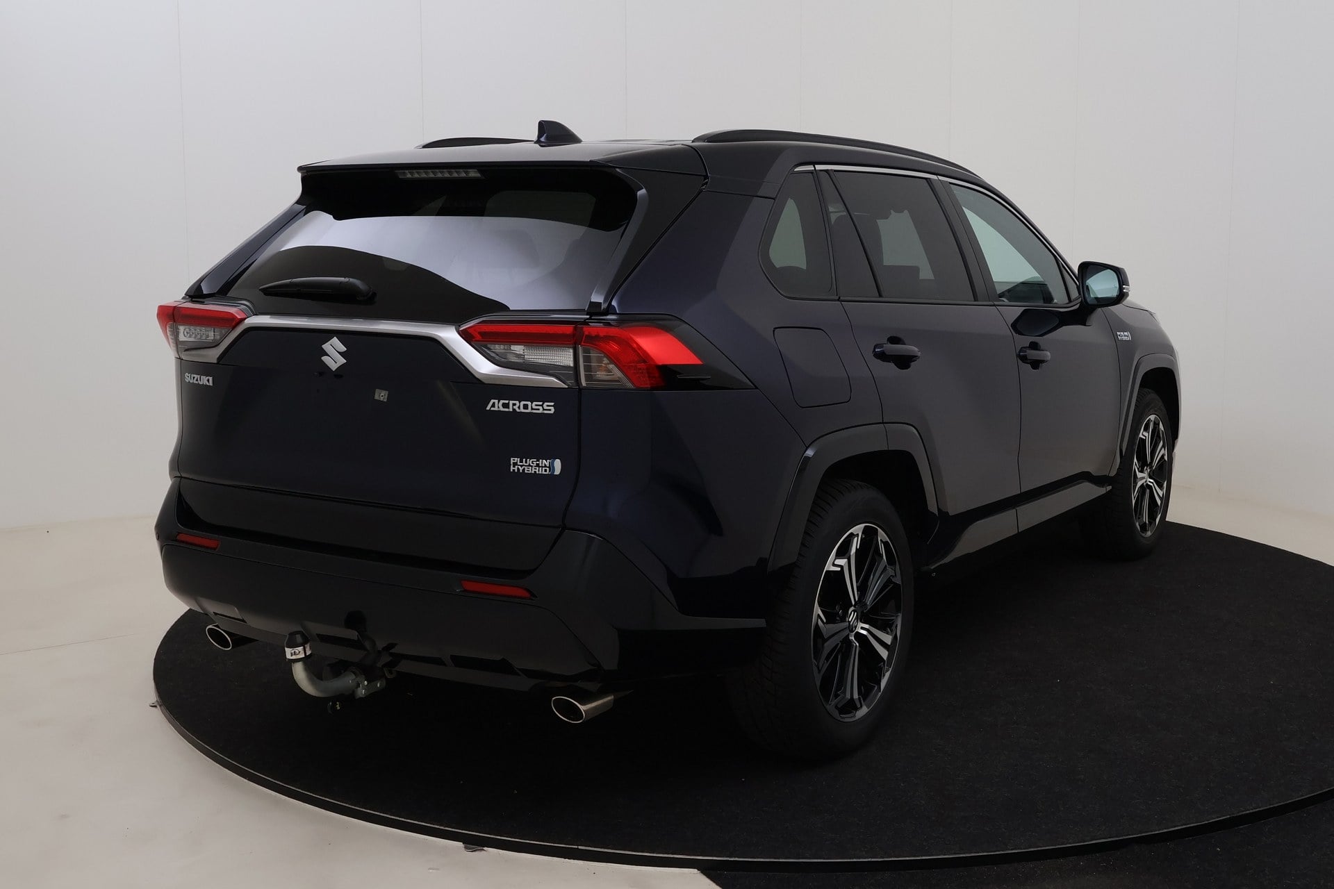 Suzuki Across GLX 2.5 AWD 7HYB ECVT photo