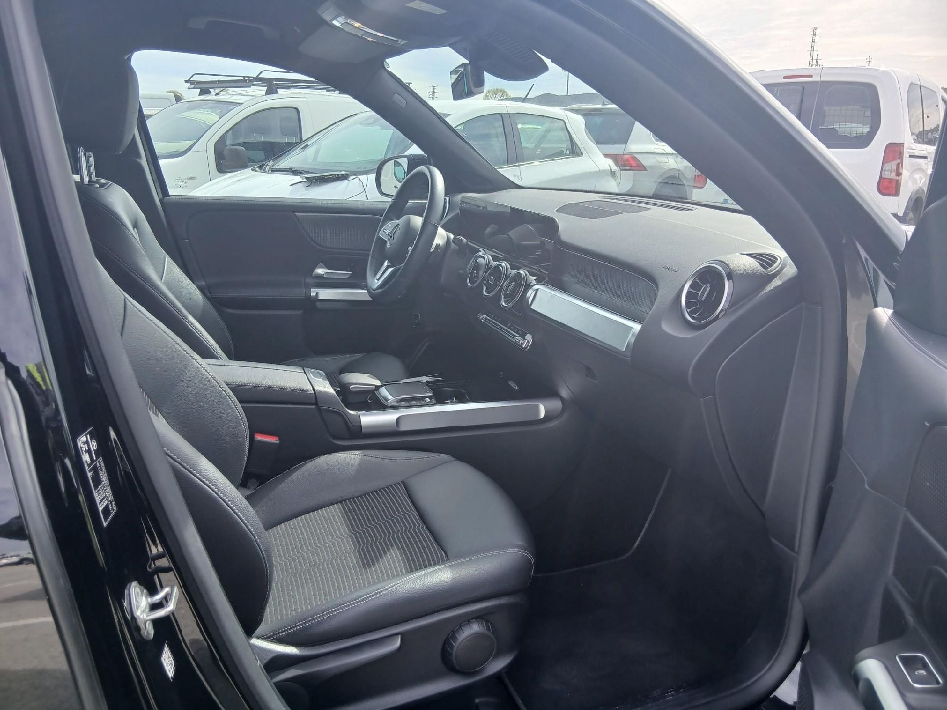 MERCEDES-BENZ GLB / 2019 / 5P / todoterreno 2.0 GLB 200 D DCT 110KW (150CV) photo