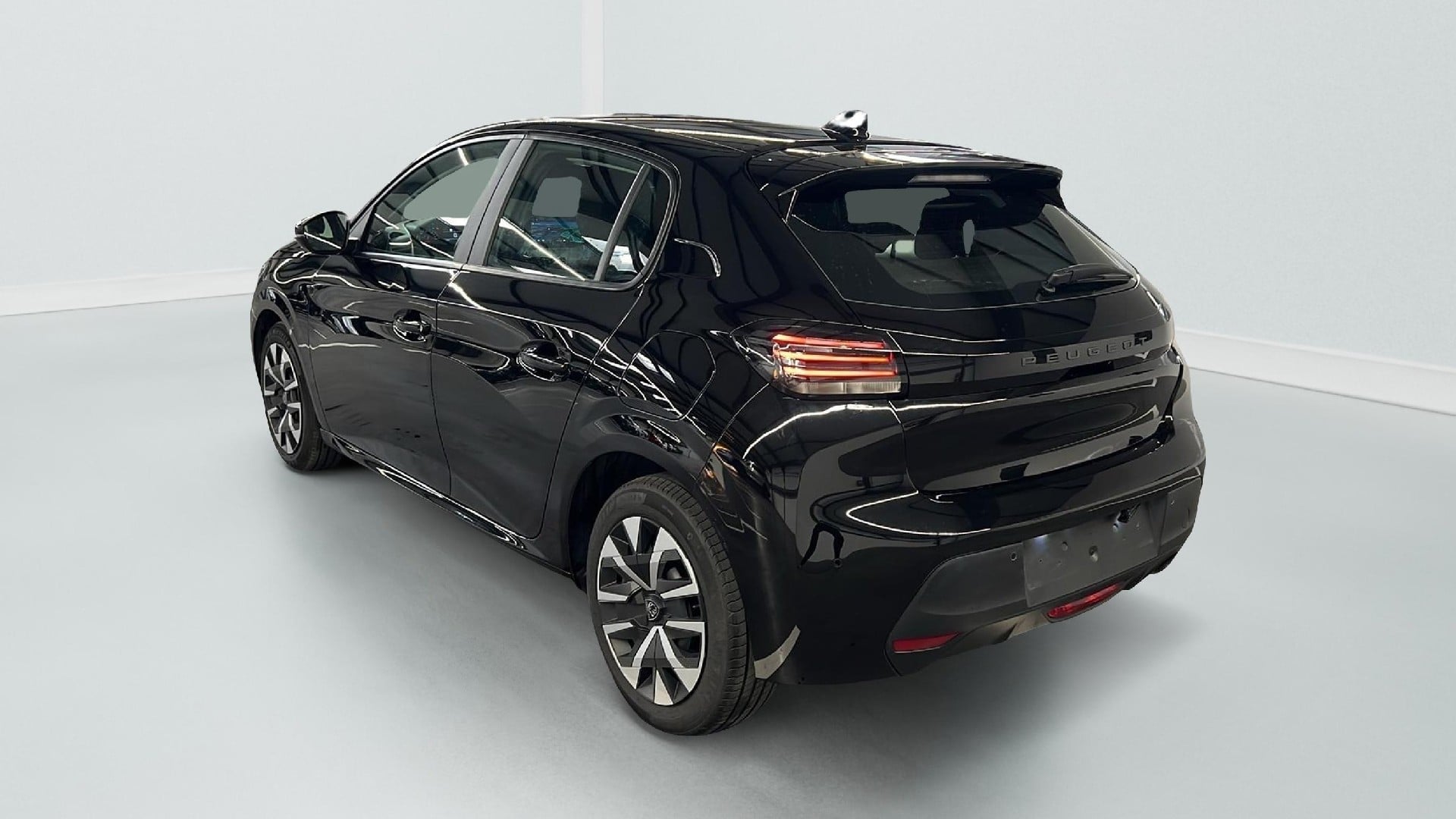 Peugeot 208 100 S&S BVM6 Style photo