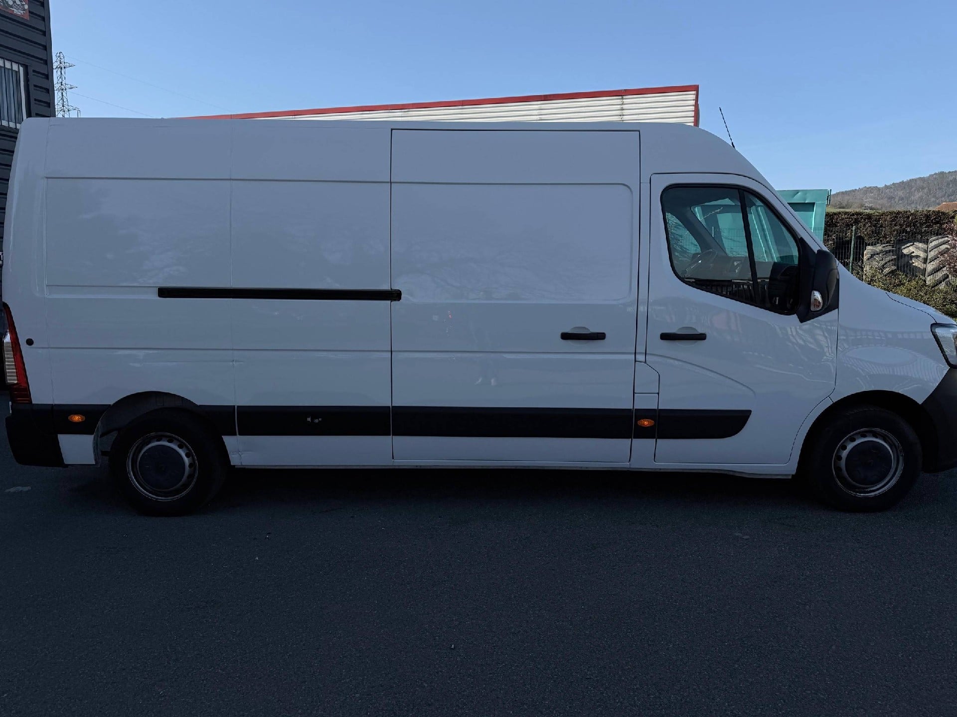 Renault Master Grand Confort MASTER FGN TRAC F3500 L3H2 BLUE DCI 135 photo