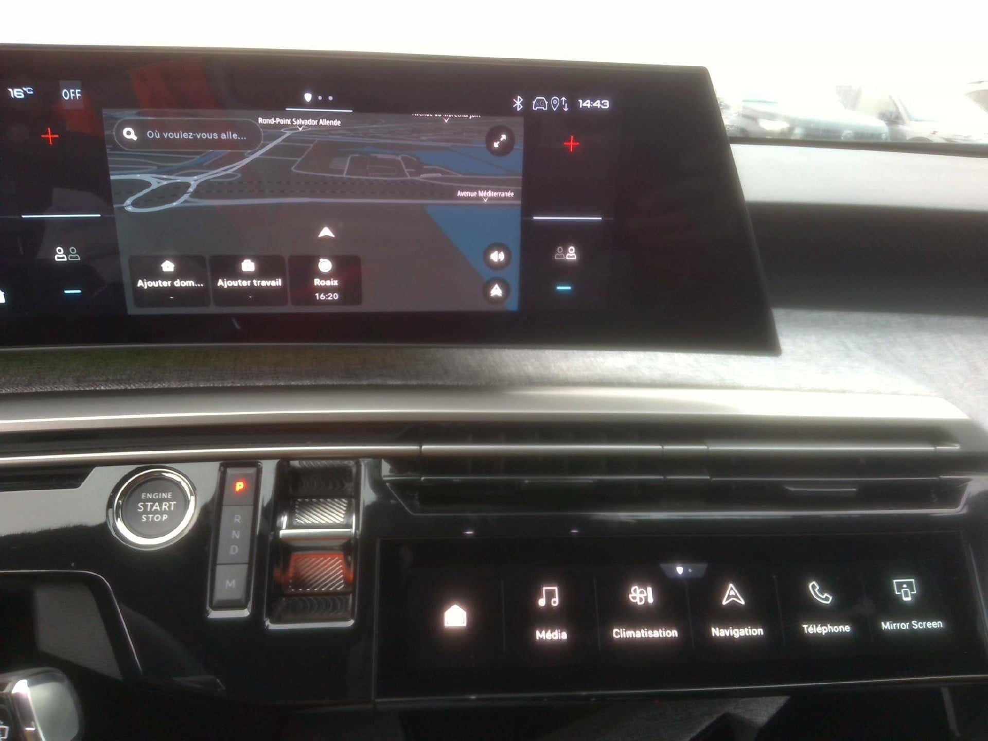 Peugeot 3008 Allure 3008 Hybrid 136 e-DCS6 photo