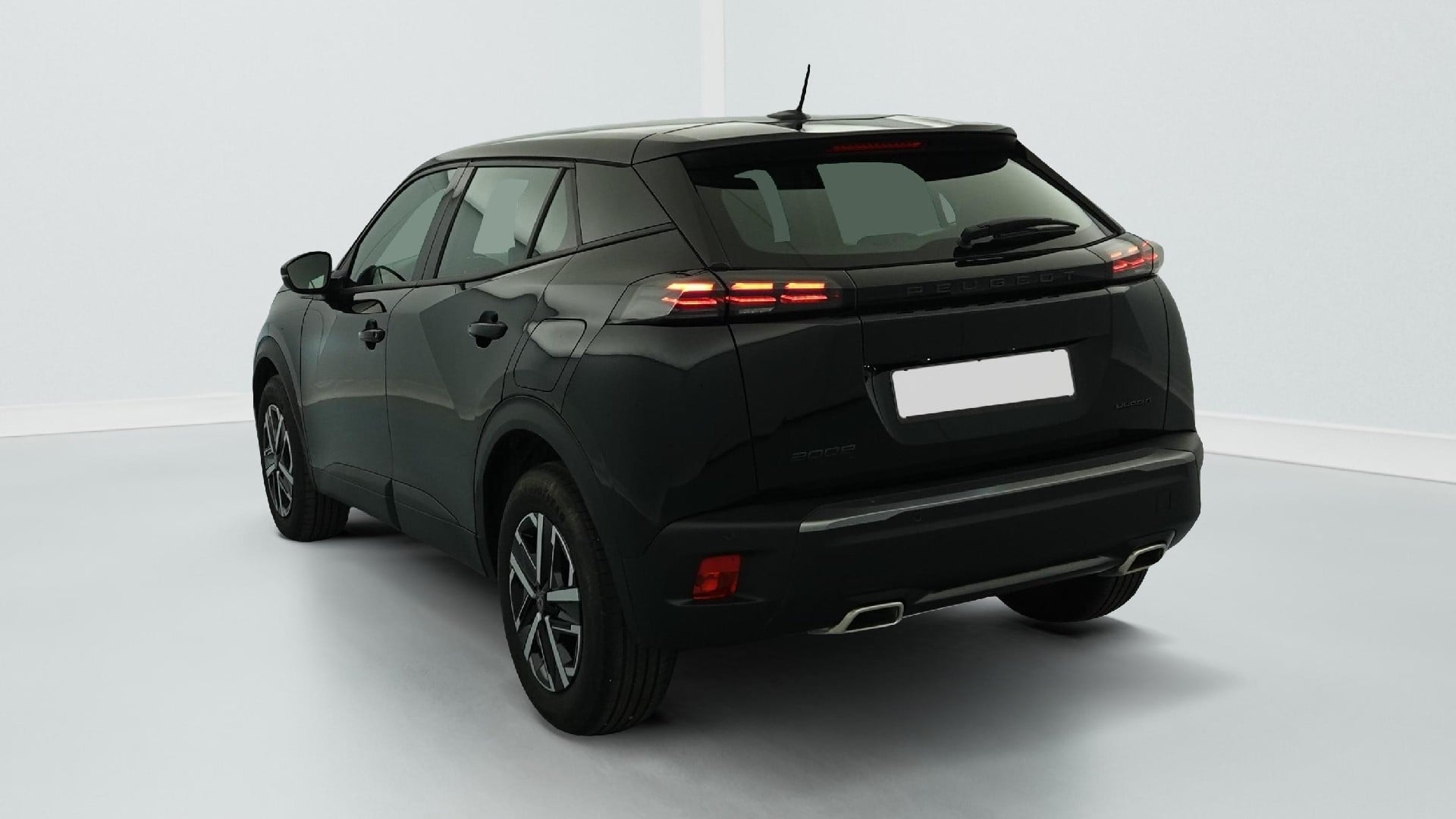 Peugeot 2008 Hybrid 136 e-DCS6 Style photo