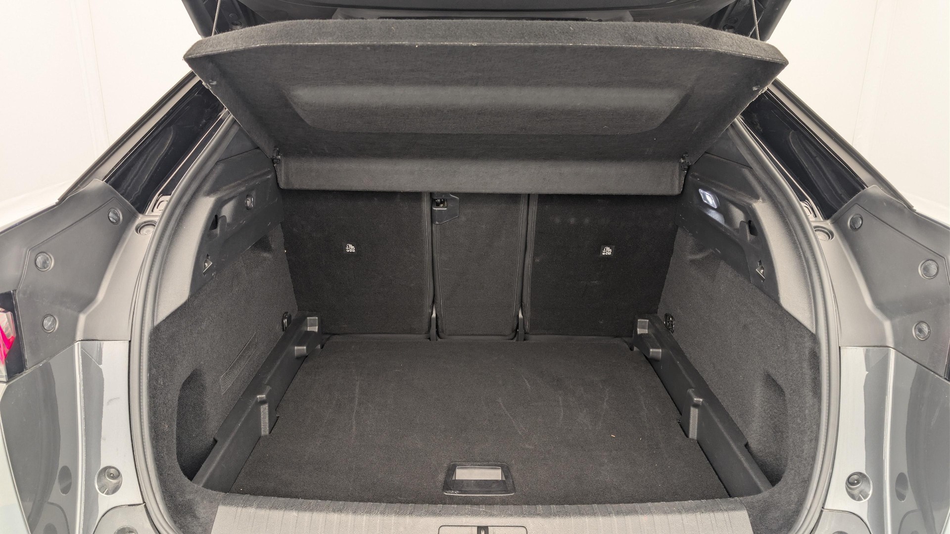 Peugeot 3008 Hybrid 145 e-DCS6 GT photo