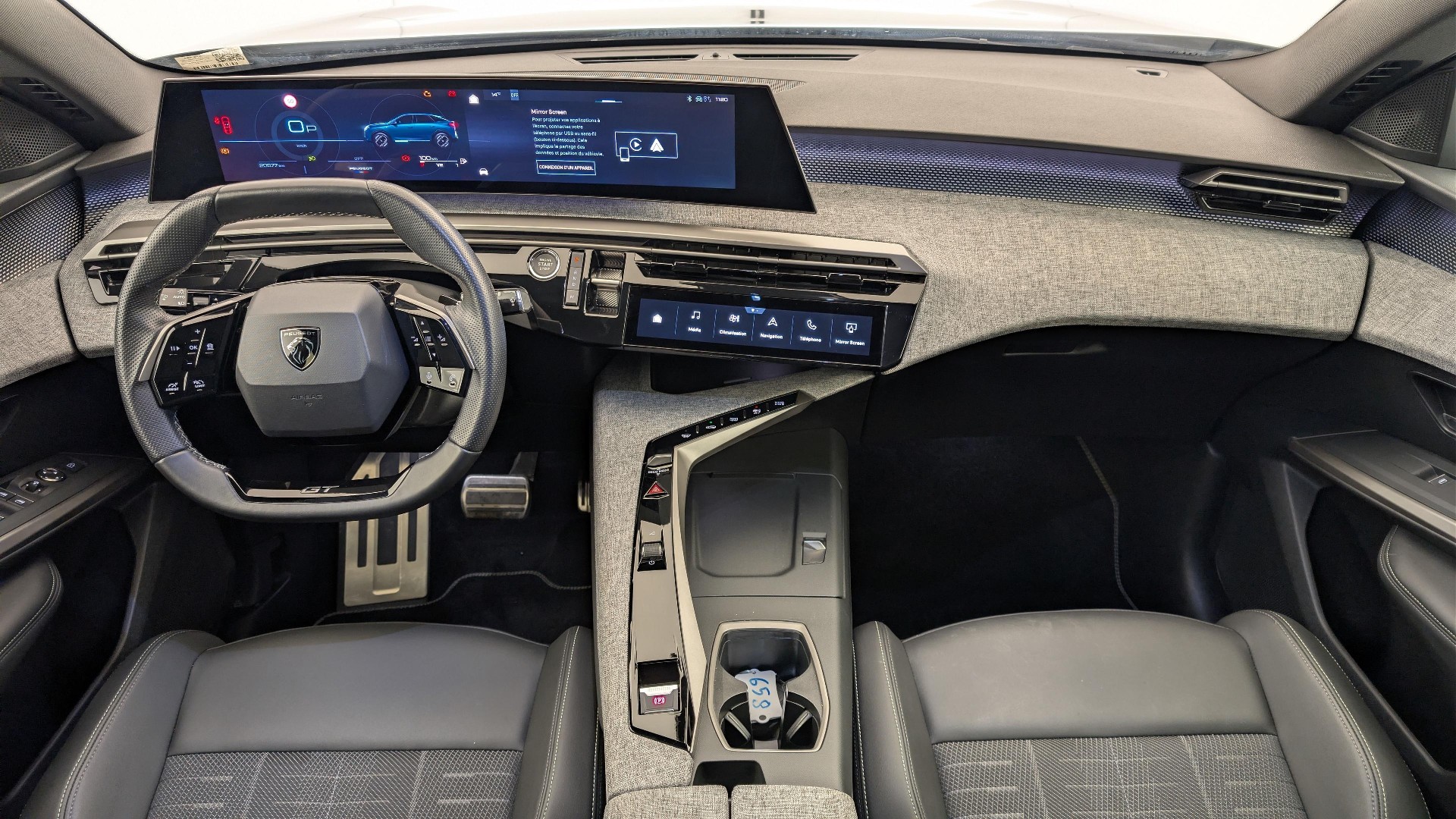 Peugeot 3008 Hybrid 145 e-DCS6 GT photo