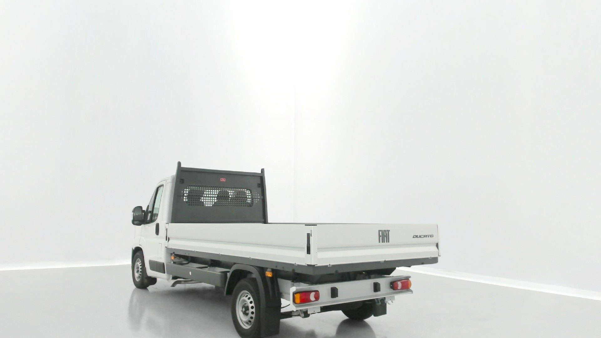 Fiat Ducato L3 Maxi 3.5t Plateau Ridelles 2.2L Diesel 140 hp photo