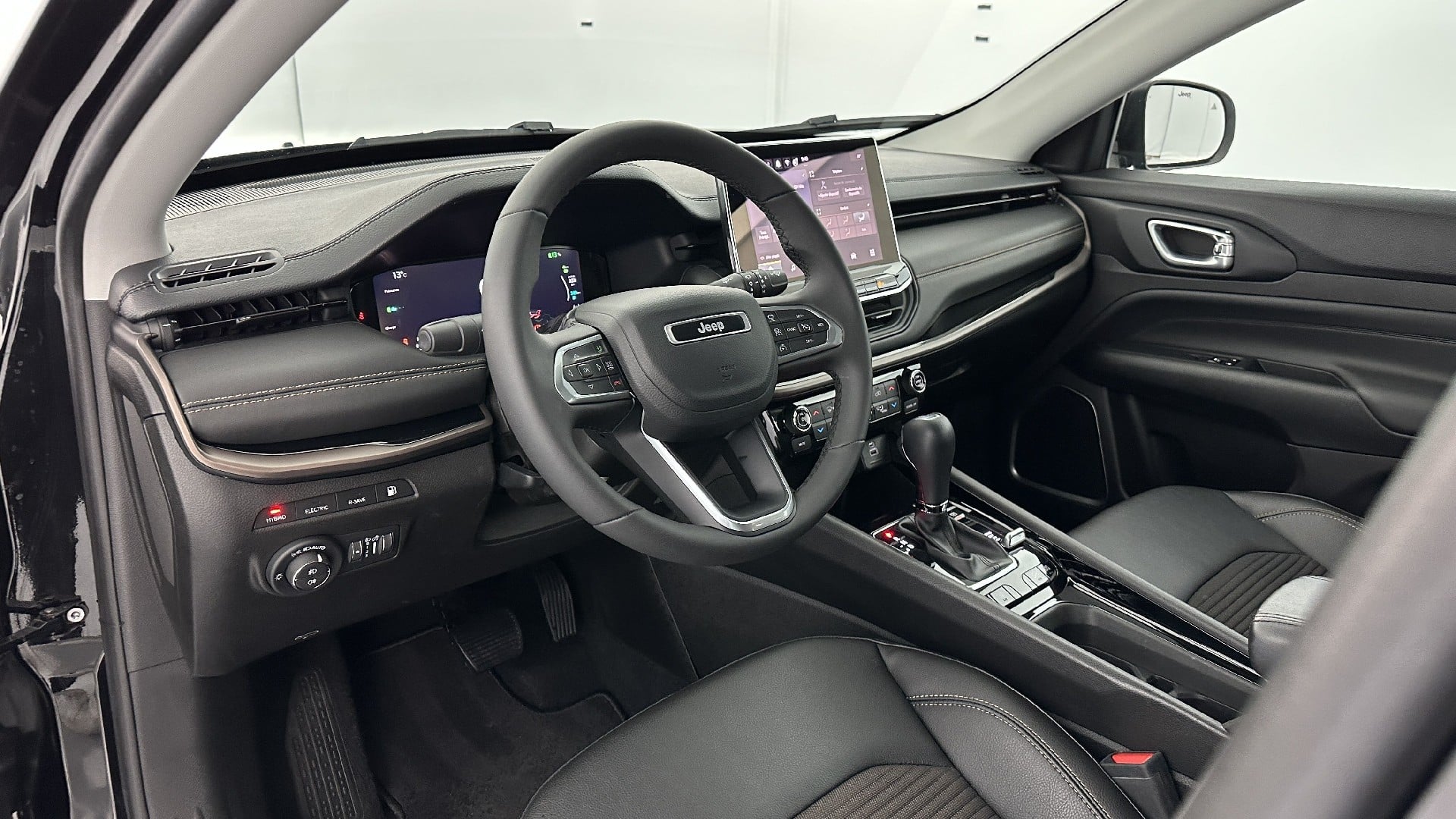 Jeep Compass Overland II 1.3 T4 240ch PHEV 4xe AT6 eAWD photo